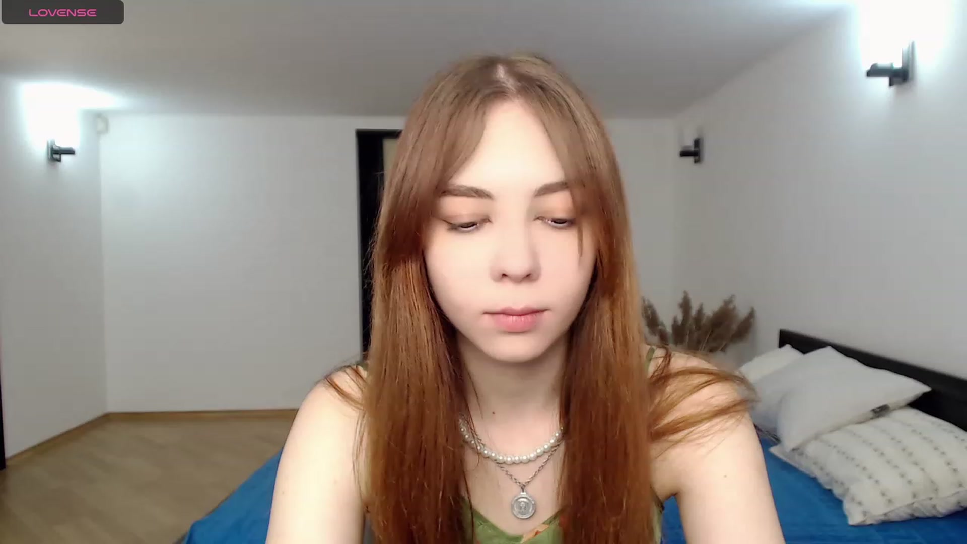 Gallery image thumbnail from KristinaRed's myfreecams stream on, 08/19/2023, 08:54 image 15 of 20