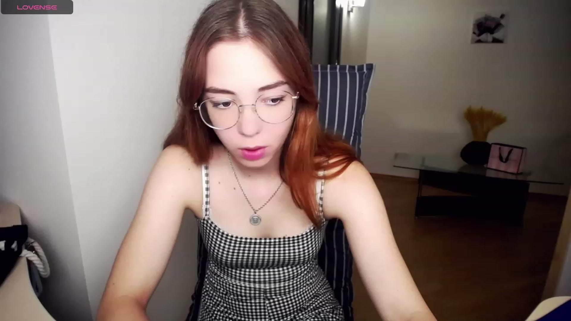 Gallery image thumbnail from KristinaRed's myfreecams stream on, 08/23/2023, 19:04 image 19 of 20