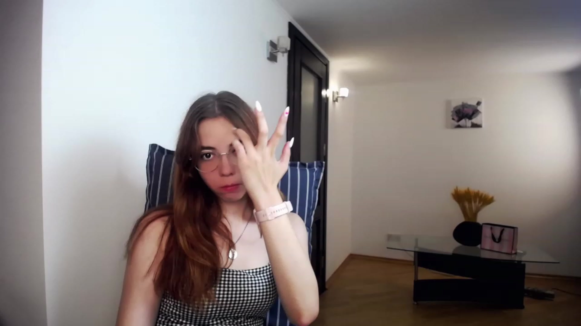 Gallery image thumbnail from KristinaRed's myfreecams stream on, 08/23/2023, 21:16 image 6 of 20