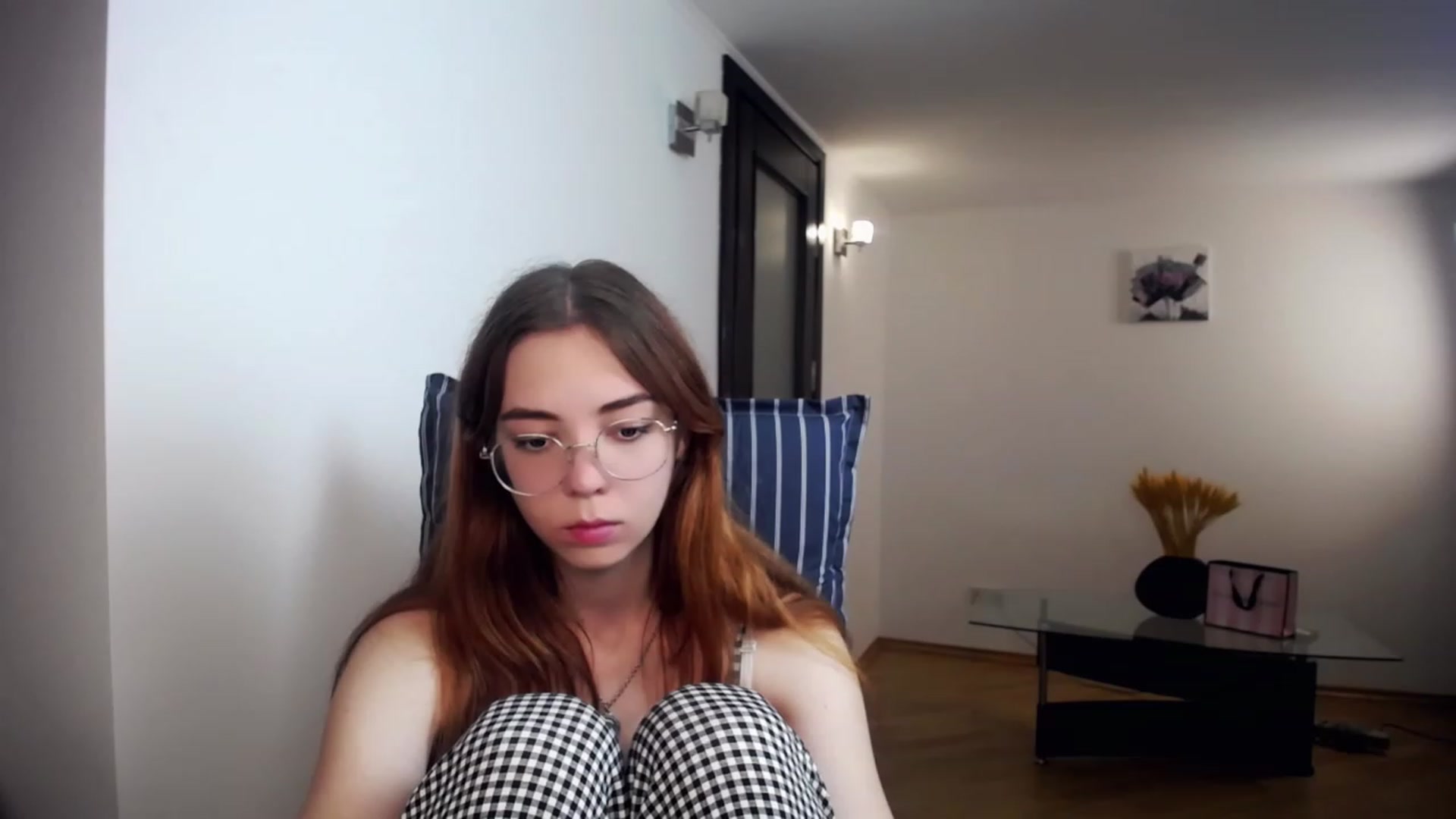 Gallery image thumbnail from KristinaRed's myfreecams stream on, 08/23/2023, 21:16 image 2 of 20