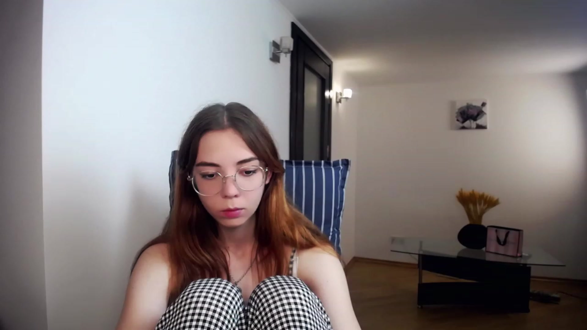 Gallery image thumbnail from KristinaRed's myfreecams stream on, 08/23/2023, 21:16 image 1 of 20