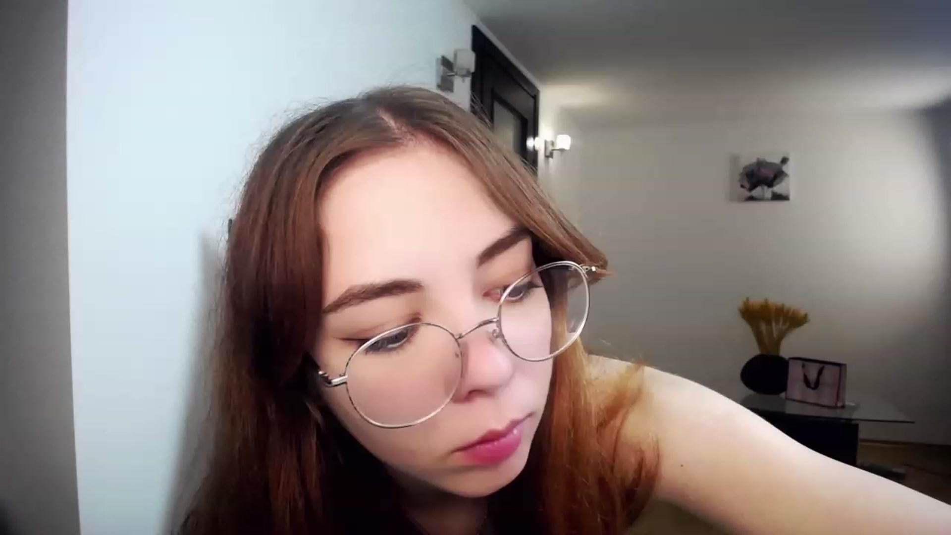 Gallery image thumbnail from KristinaRed's myfreecams stream on, 08/23/2023, 21:50 image 16 of 20