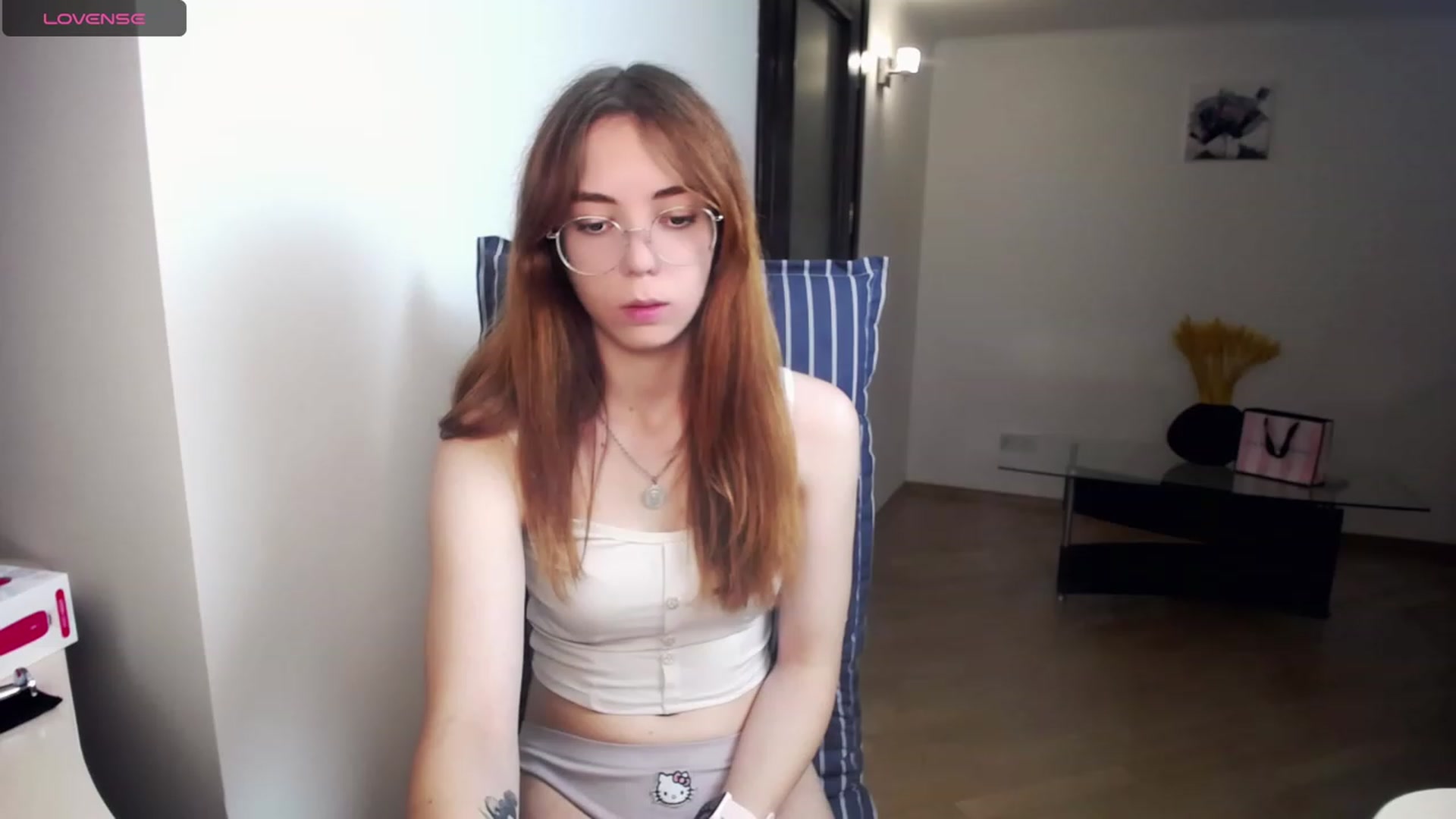 Gallery image thumbnail from KristinaRed's myfreecams stream on, 08/24/2023, 18:28 image 6 of 20