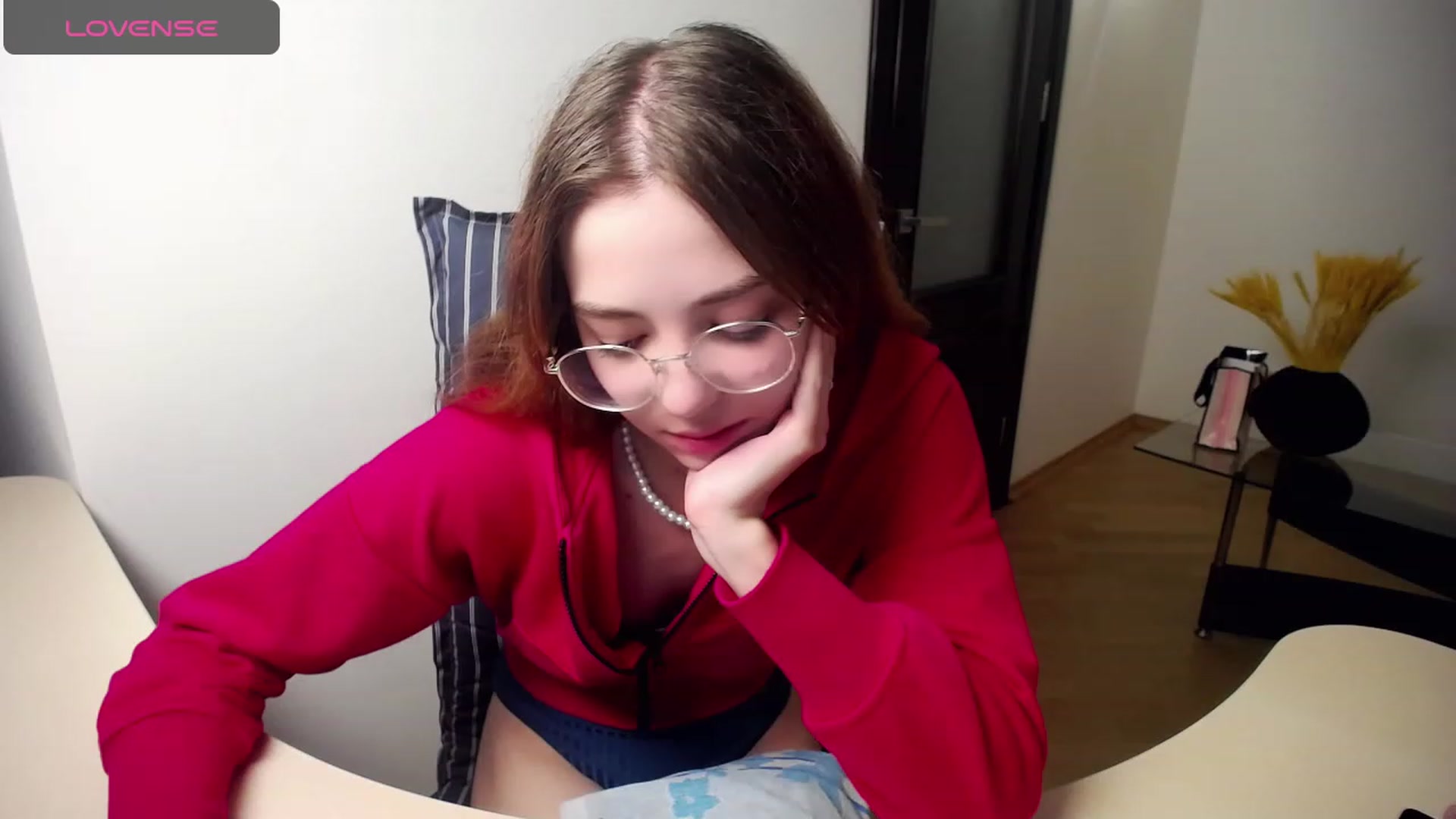 Gallery image thumbnail from KristinaRed's myfreecams stream on, 09/05/2023, 24:02 image 18 of 20