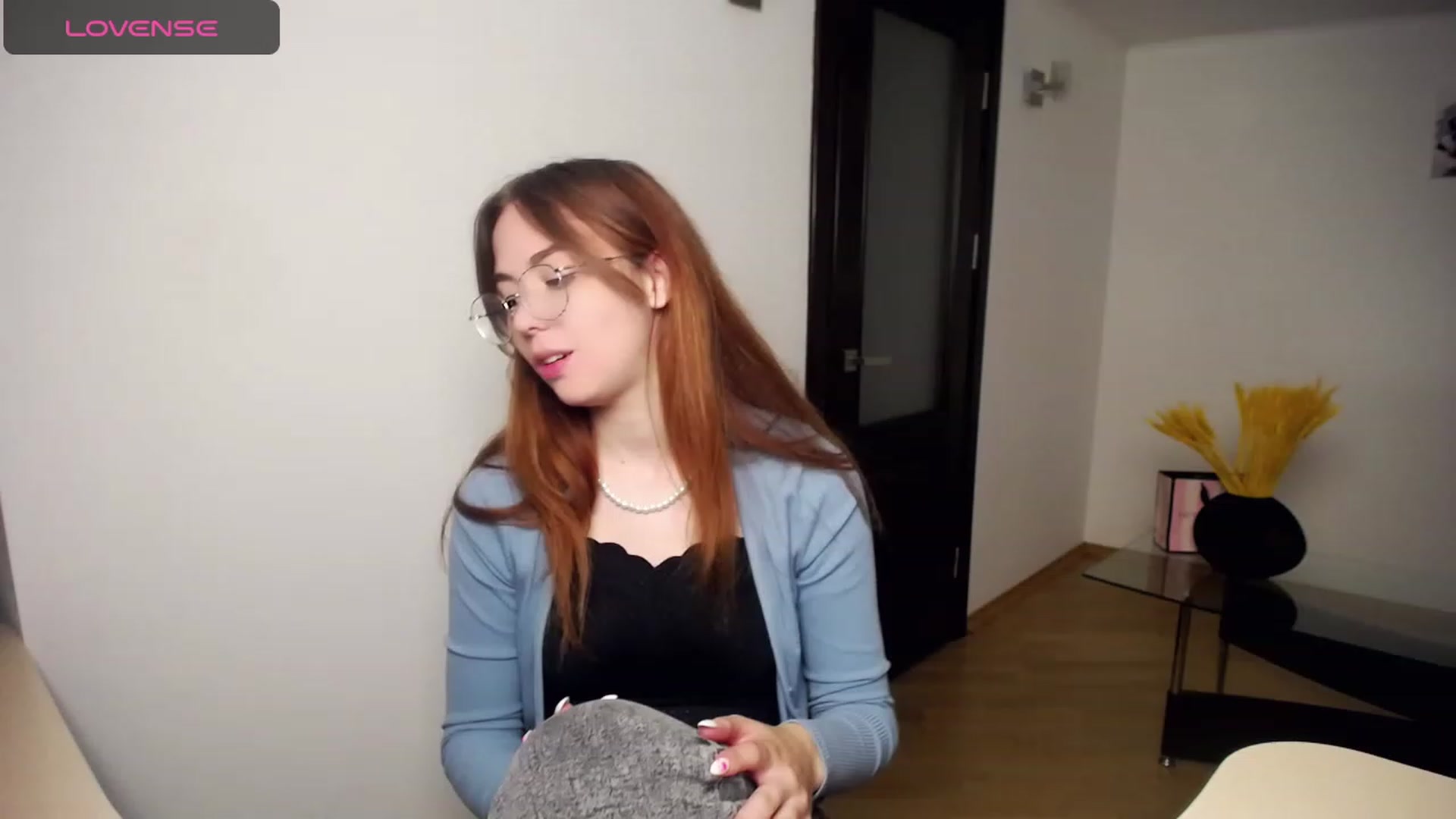 Gallery image thumbnail from KristinaRed's myfreecams stream on, 09/06/2023, 19:43 image 13 of 20