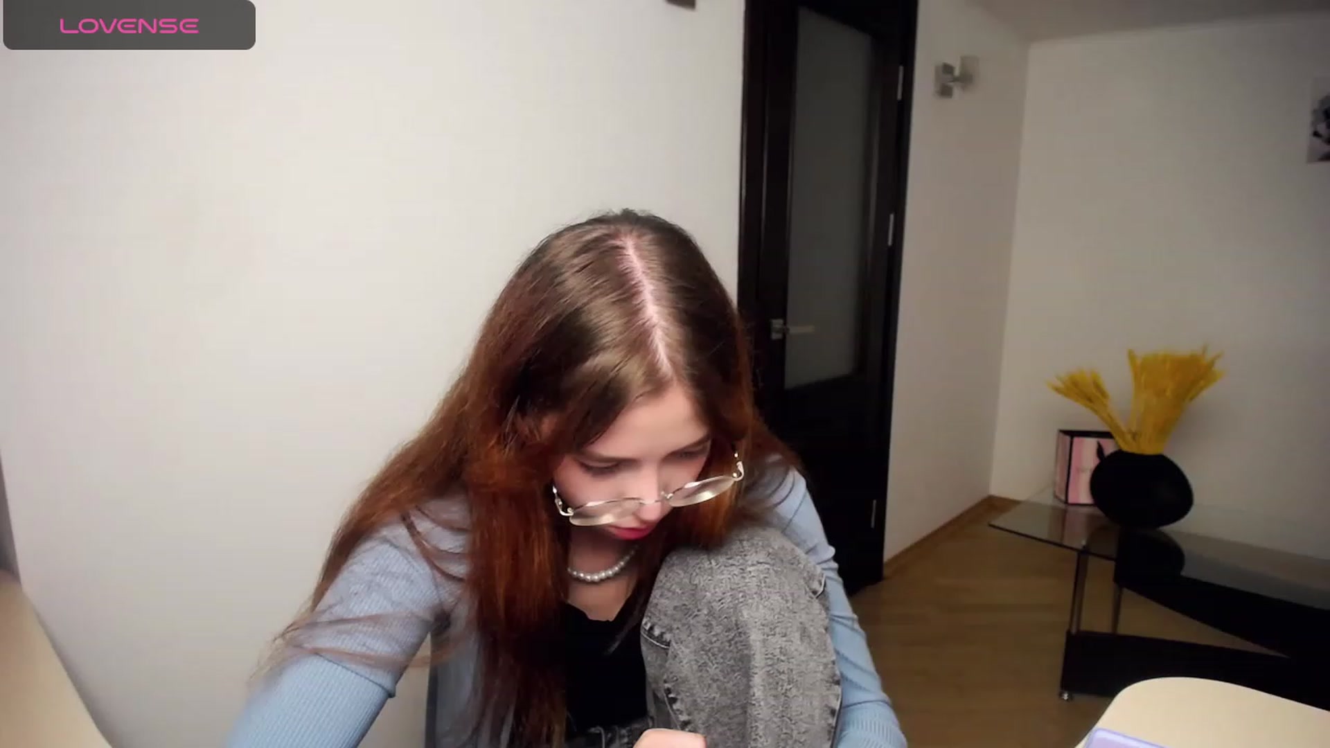Gallery image thumbnail from KristinaRed's myfreecams stream on, 09/06/2023, 19:43 image 17 of 20