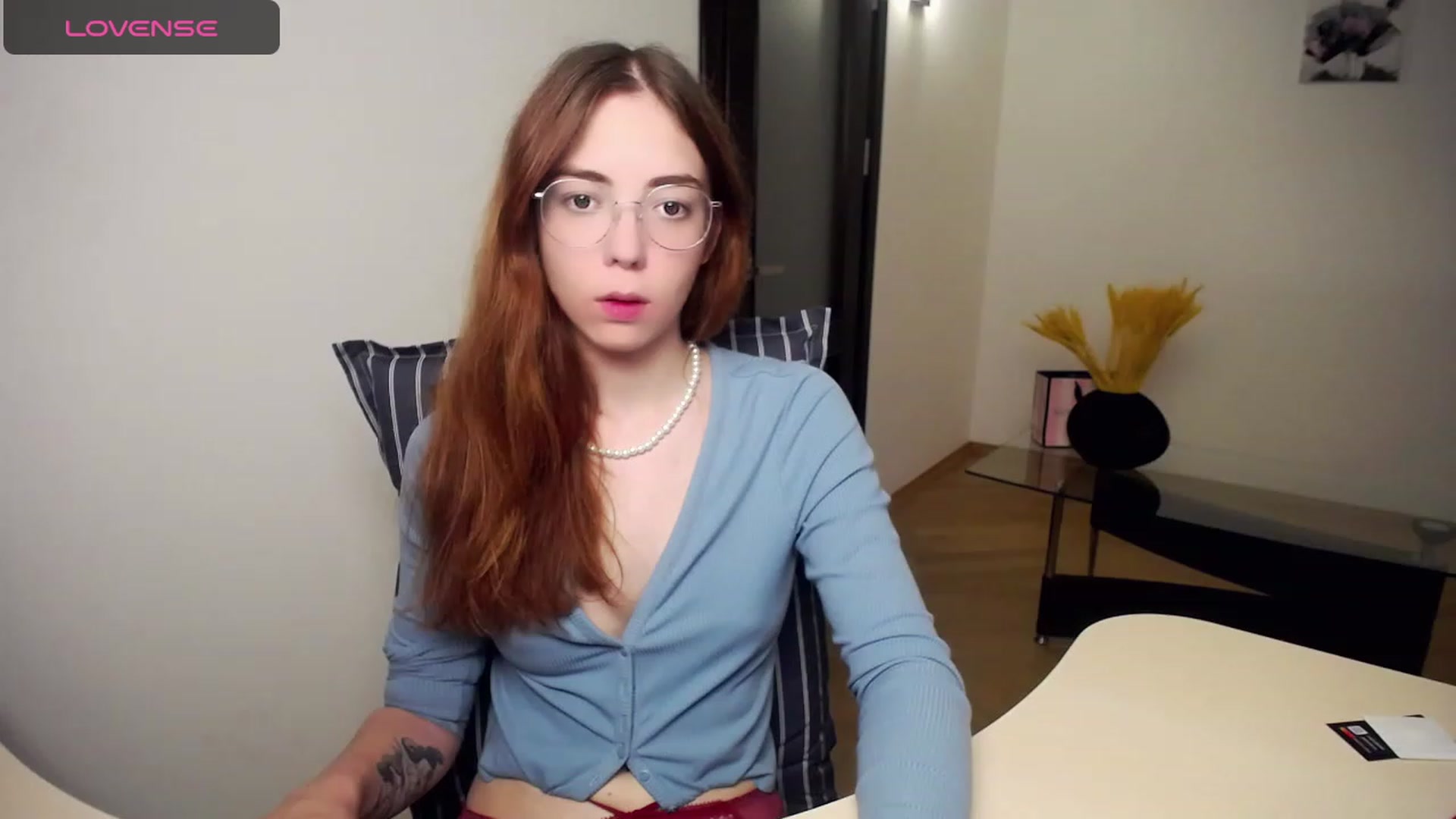 Gallery image thumbnail from KristinaRed's myfreecams stream on, 09/06/2023, 23:45 image 13 of 20