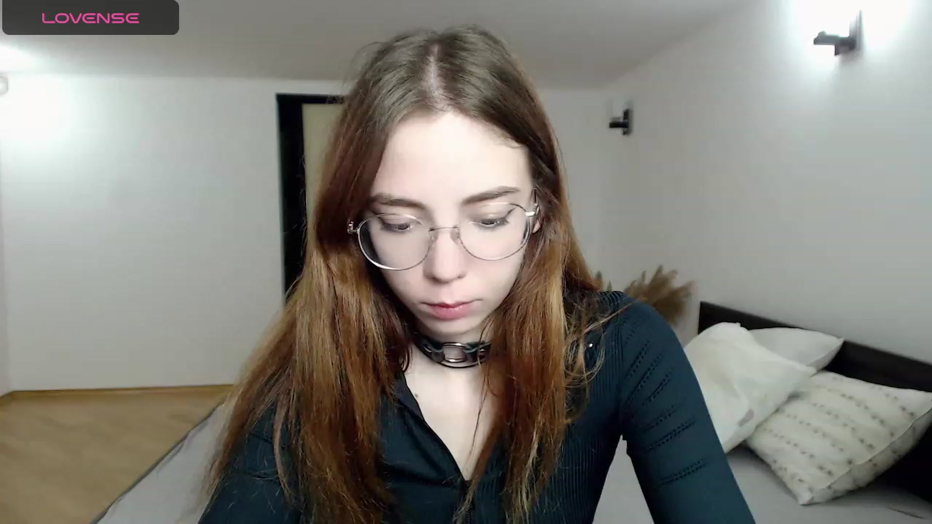 Gallery image thumbnail from KristinaRed's myfreecams stream on, 09/13/2023, 24:35 image 6 of 20