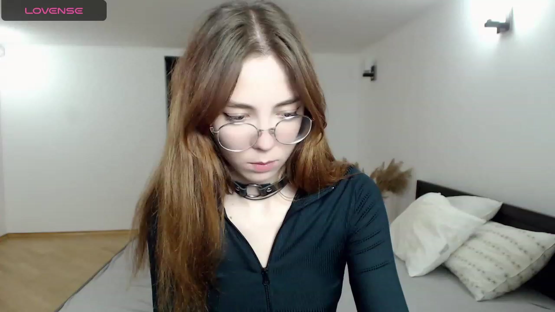 Gallery image thumbnail from KristinaRed's myfreecams stream on, 09/13/2023, 24:35 image 4 of 20