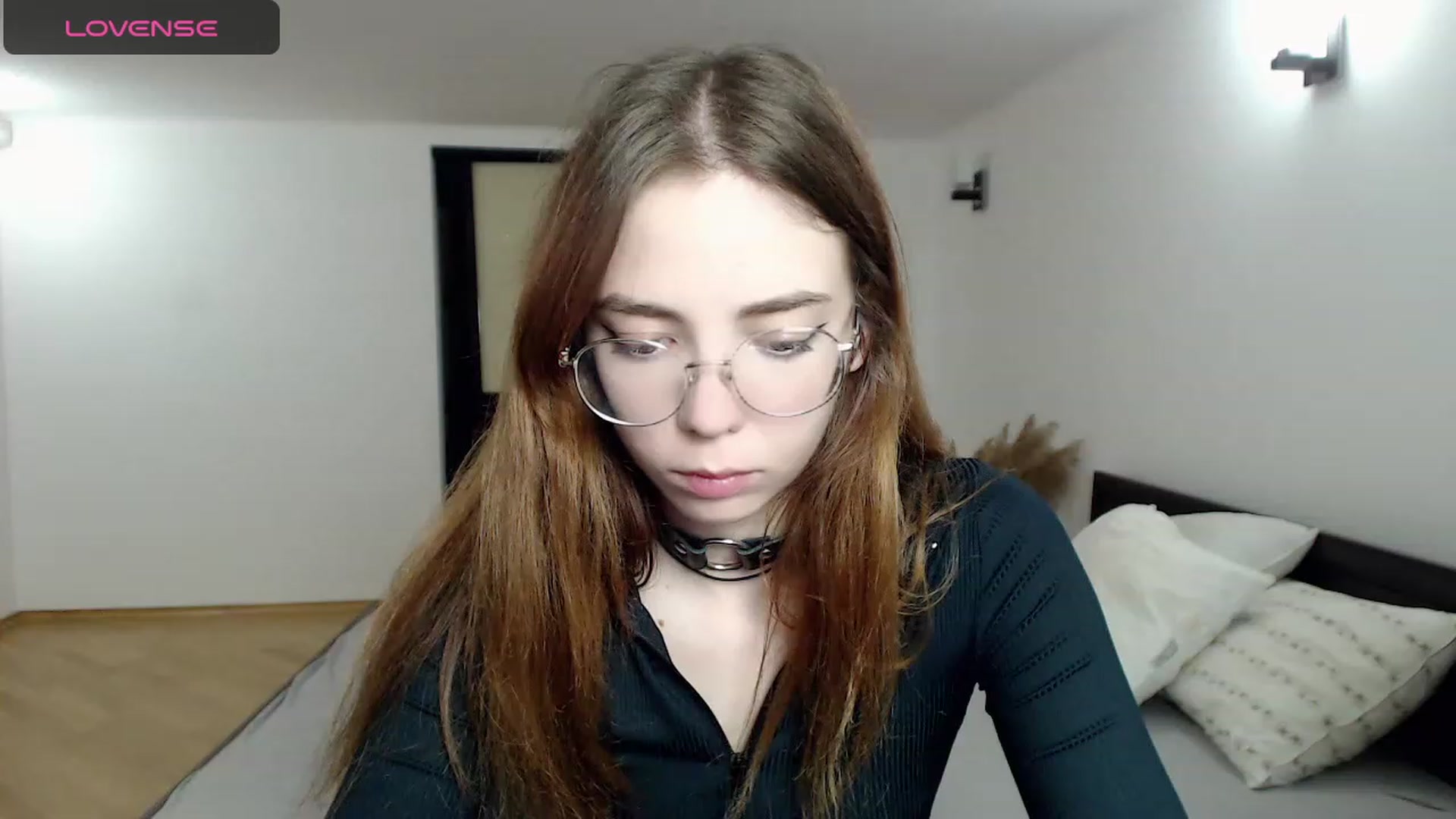 Gallery image thumbnail from KristinaRed's myfreecams stream on, 09/13/2023, 24:35 image 7 of 20