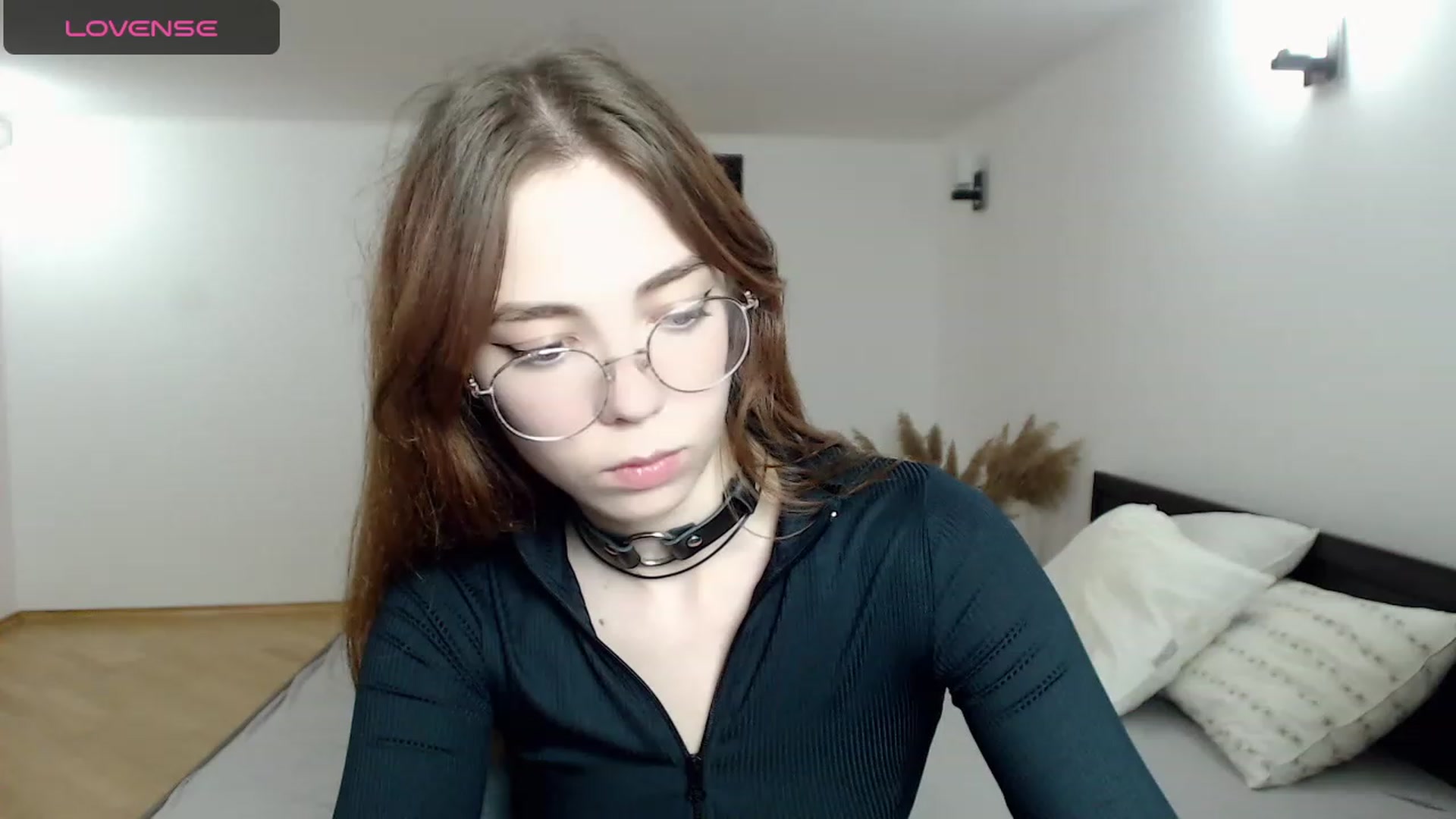 Gallery image thumbnail from KristinaRed's myfreecams stream on, 09/13/2023, 24:35 image 1 of 20