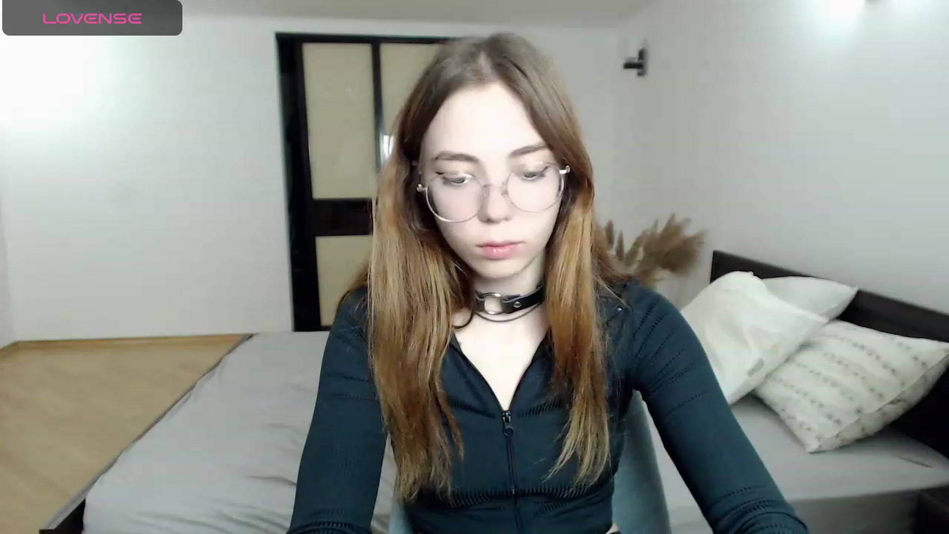 Gallery image thumbnail from KristinaRed's myfreecams stream on, 09/13/2023, 24:35 image 14 of 20
