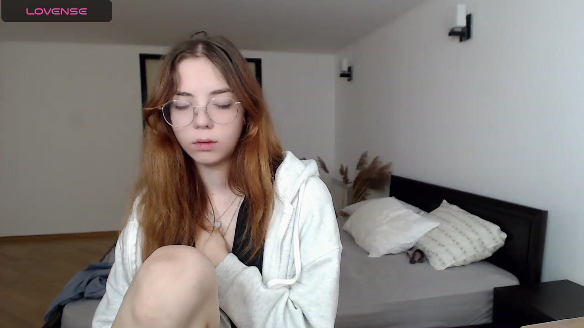 Gallery image thumbnail from KristinaRed's myfreecams stream on, 09/26/2023, 09:40 image 19 of 20