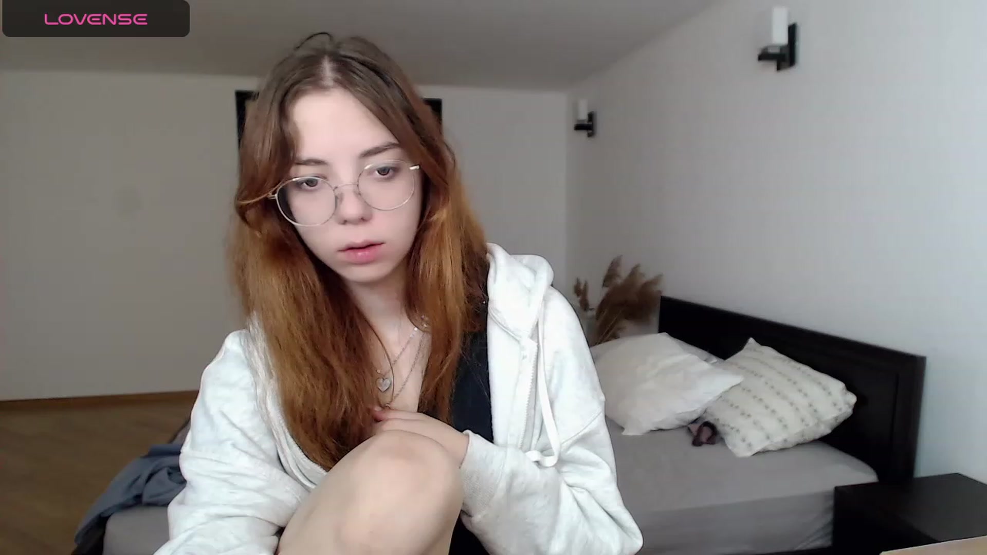 Gallery image thumbnail from KristinaRed's myfreecams stream on, 09/26/2023, 09:40 image 18 of 20
