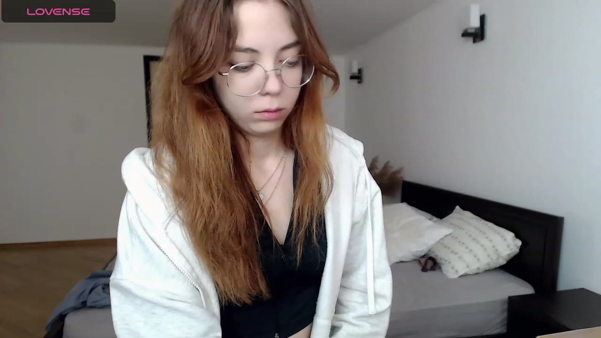 Gallery image thumbnail from KristinaRed's myfreecams stream on, 09/26/2023, 09:40 image 9 of 20