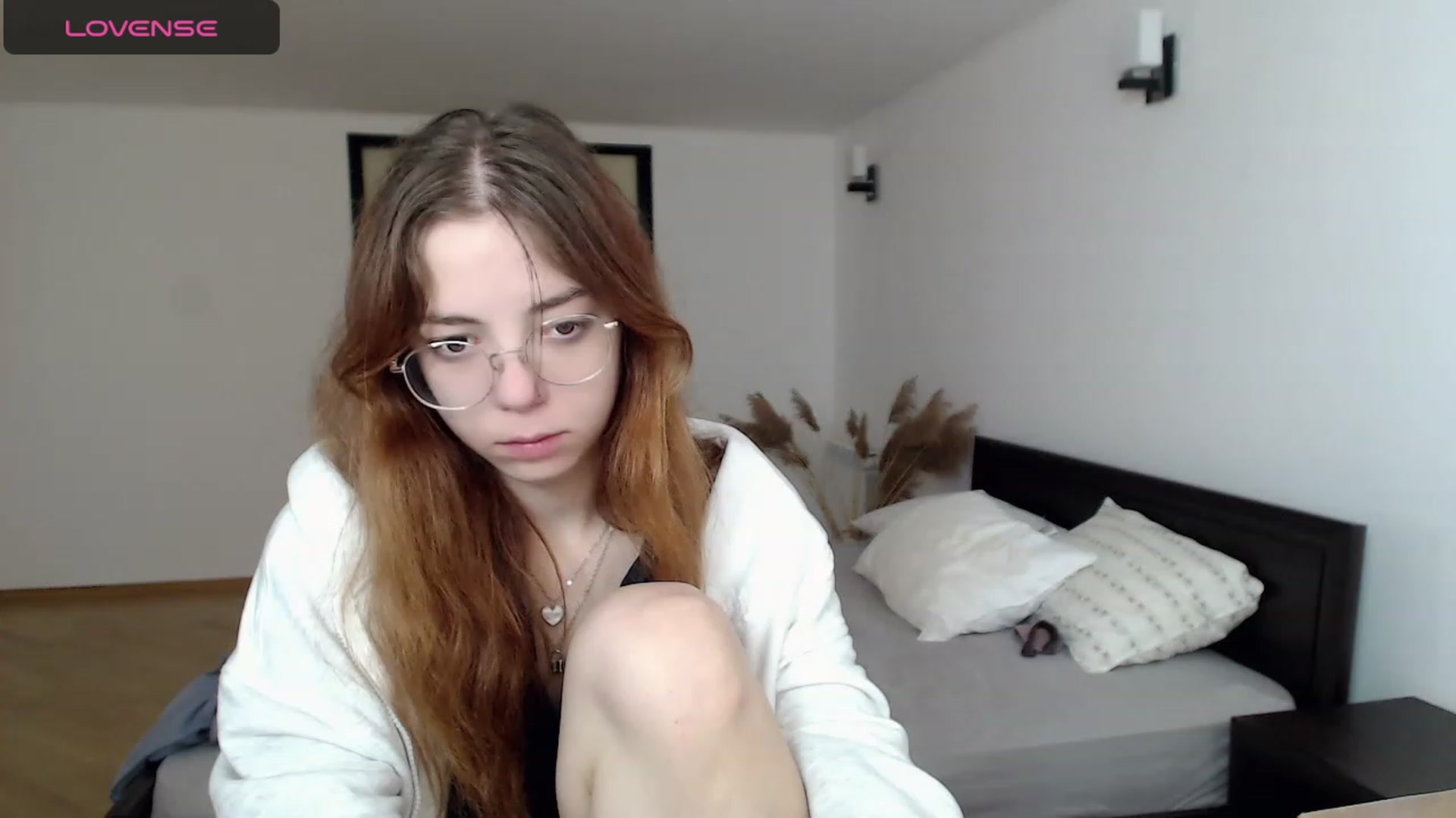 Gallery image thumbnail from KristinaRed's myfreecams stream on, 09/26/2023, 09:40 image 15 of 20