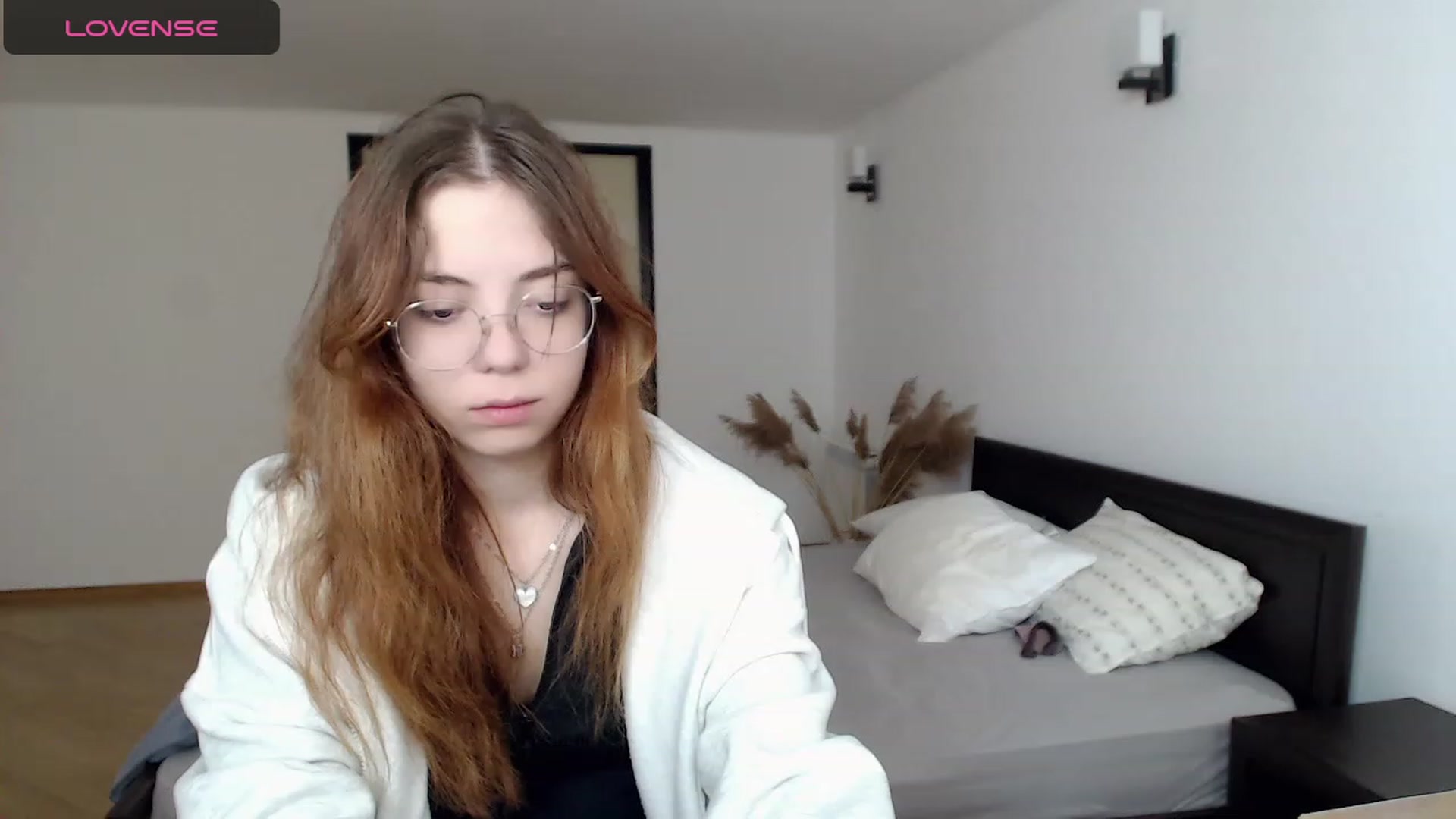 Gallery image thumbnail from KristinaRed's myfreecams stream on, 09/26/2023, 09:40 image 12 of 20