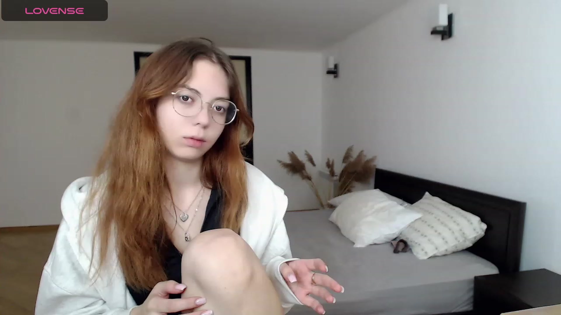 Gallery image thumbnail from KristinaRed's myfreecams stream on, 09/26/2023, 09:40 image 13 of 20