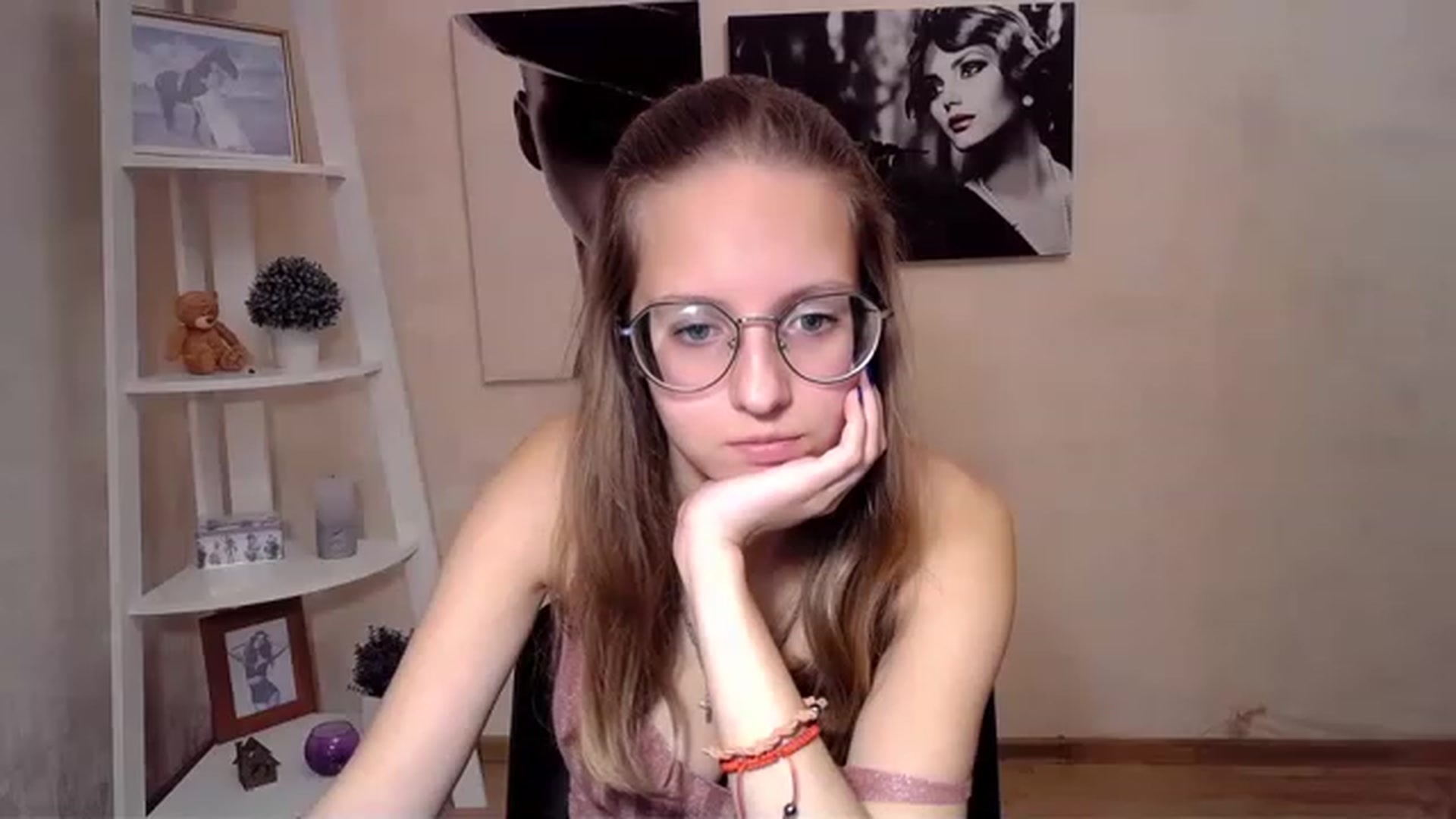 Gallery image thumbnail from Kristina_Adel's myfreecams stream on, 11/23/2022, 10:43 image 6 of 20