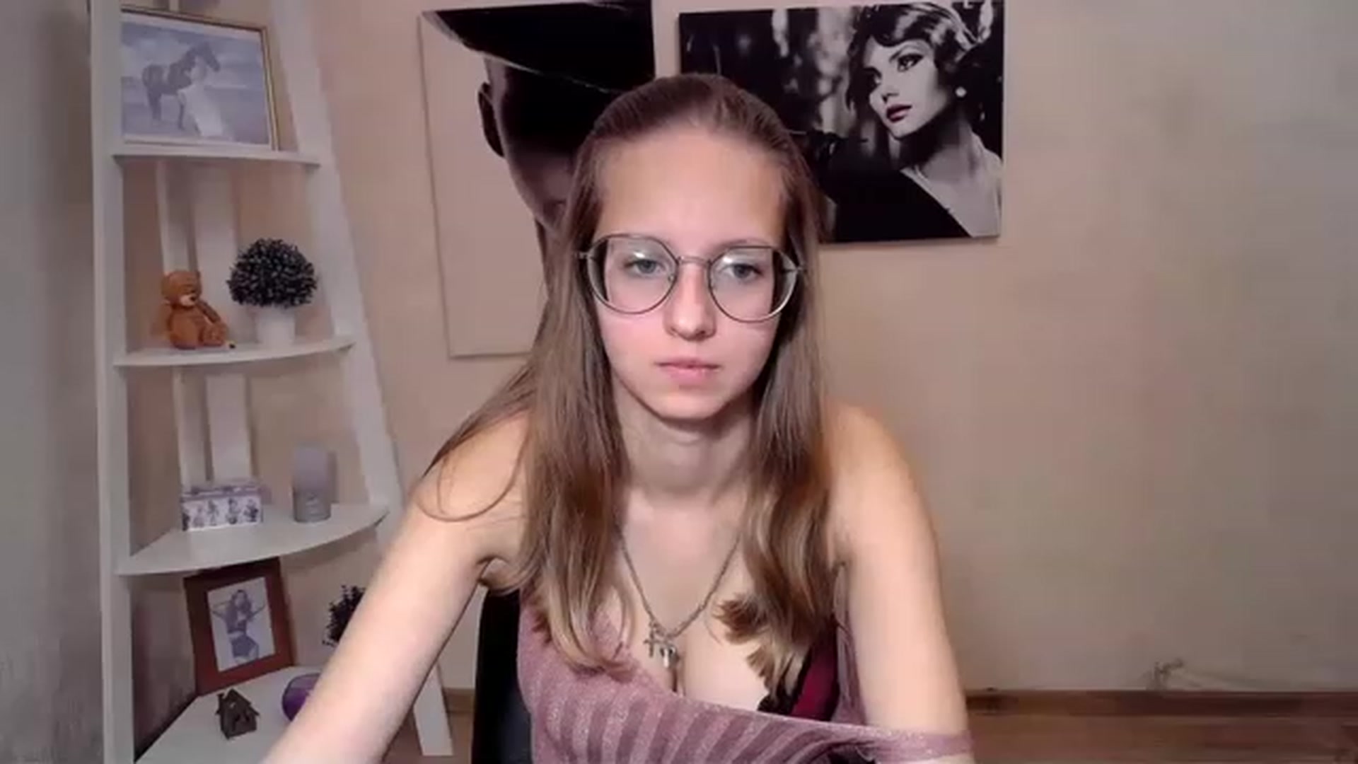 Gallery image thumbnail from Kristina_Adel's myfreecams stream on, 11/23/2022, 10:43 image 11 of 20