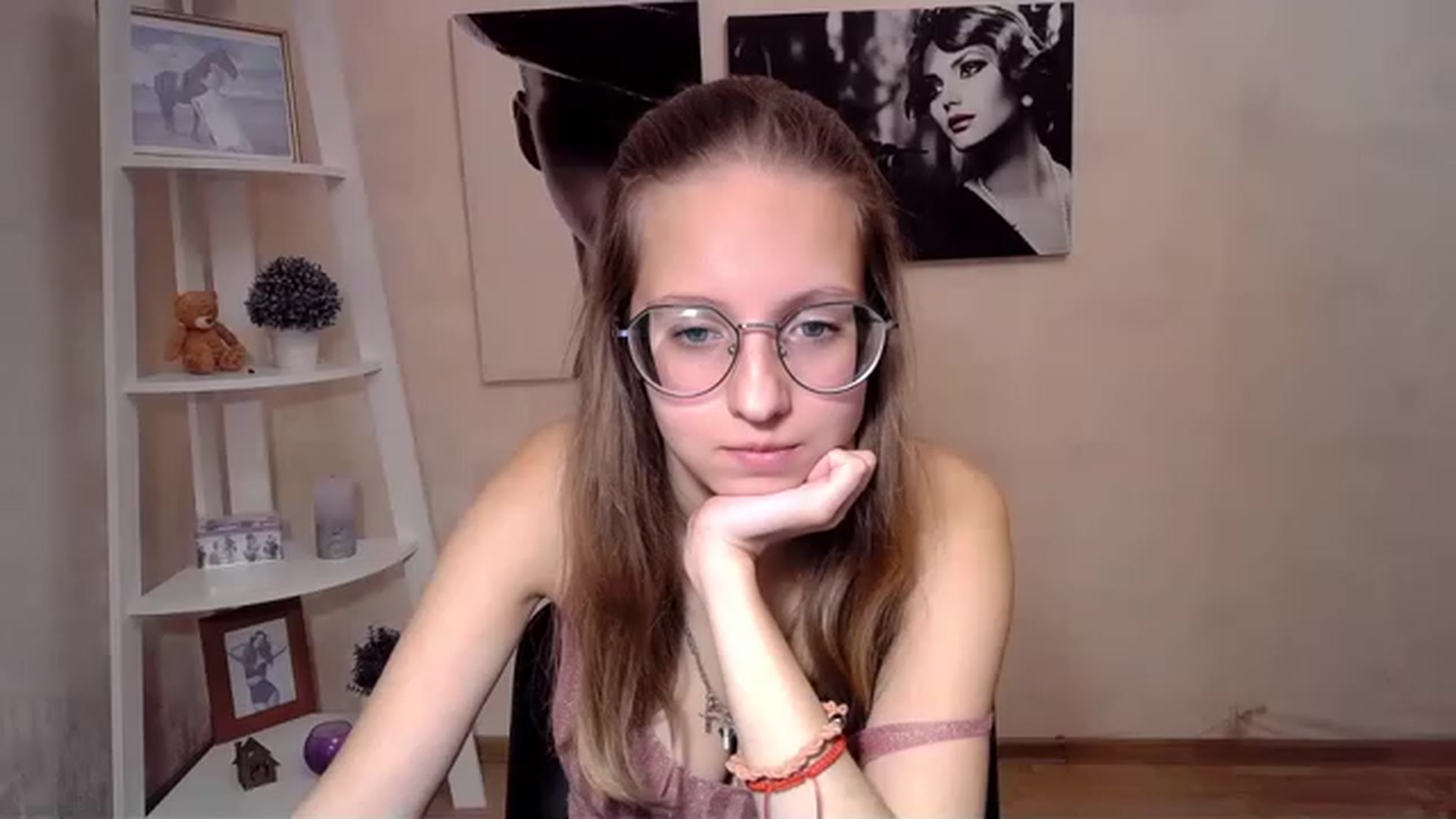 Gallery image thumbnail from Kristina_Adel's myfreecams stream on, 11/23/2022, 10:43 image 8 of 20