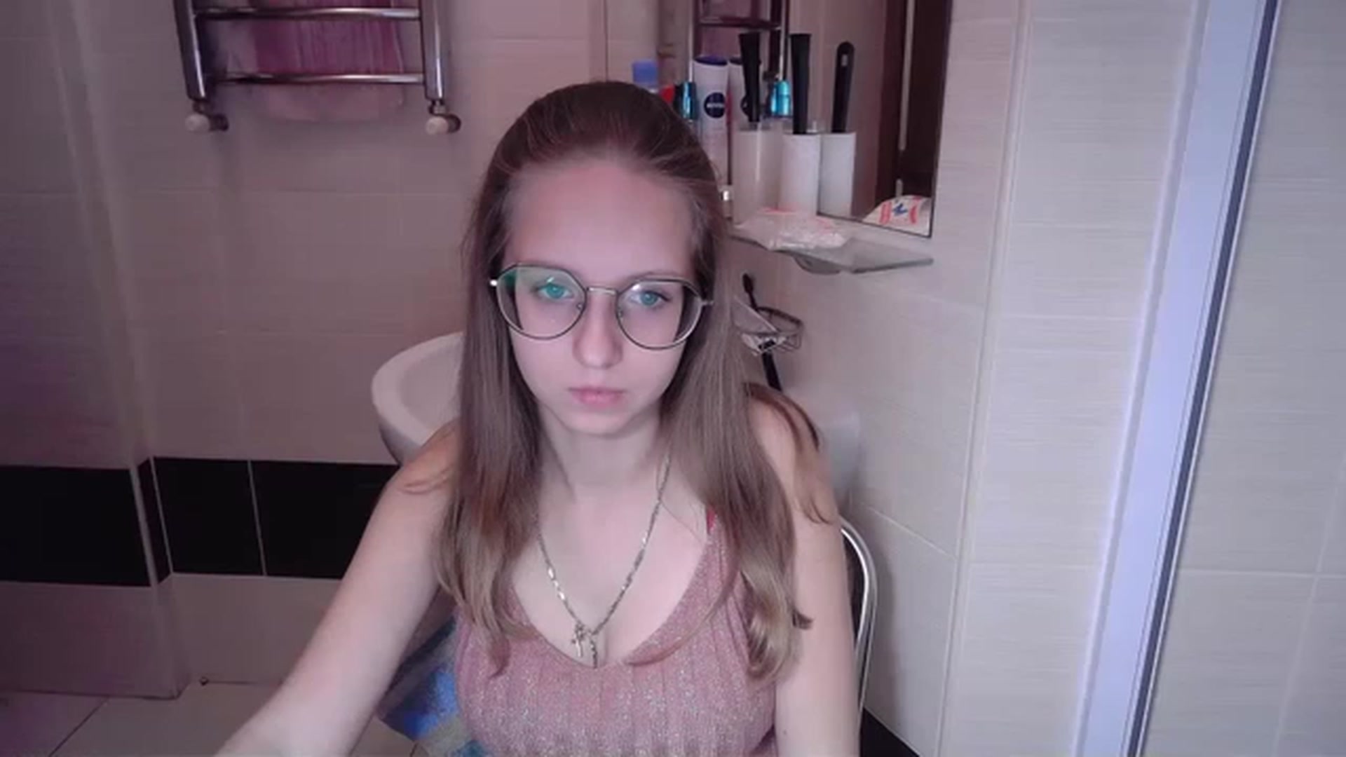 Gallery image thumbnail from Kristina_Adel's myfreecams stream on, 11/28/2022, 10:54 image 15 of 20