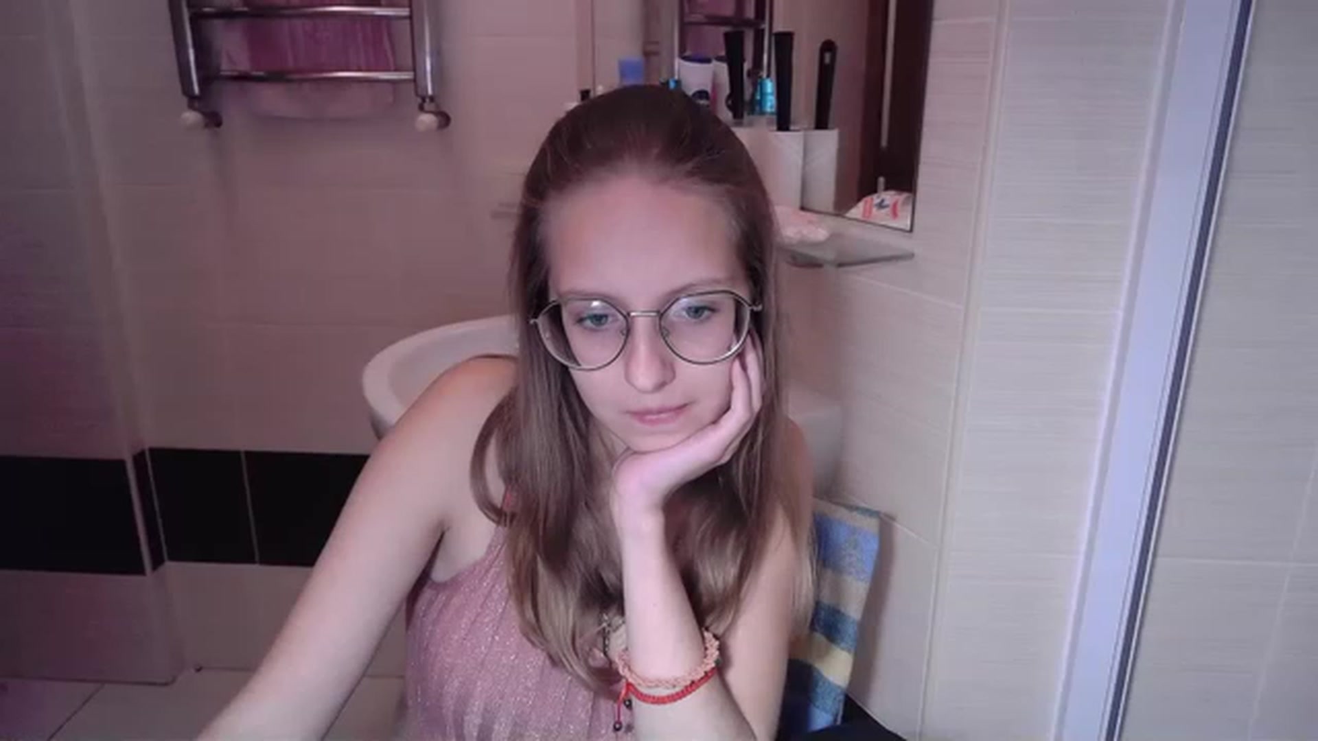 Gallery image thumbnail from Kristina_Adel's myfreecams stream on, 11/28/2022, 10:54 image 20 of 20