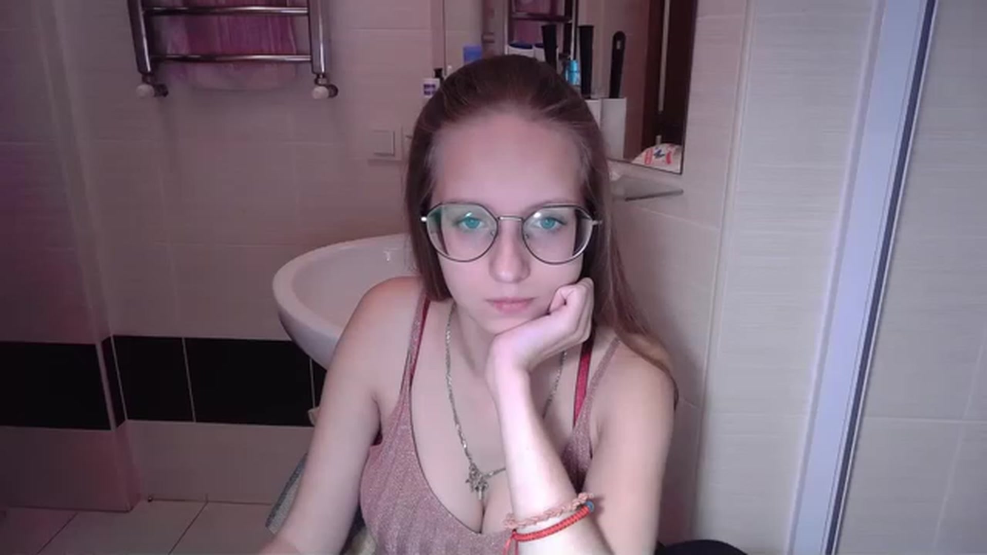 Gallery image thumbnail from Kristina_Adel's myfreecams stream on, 11/28/2022, 10:54 image 11 of 20