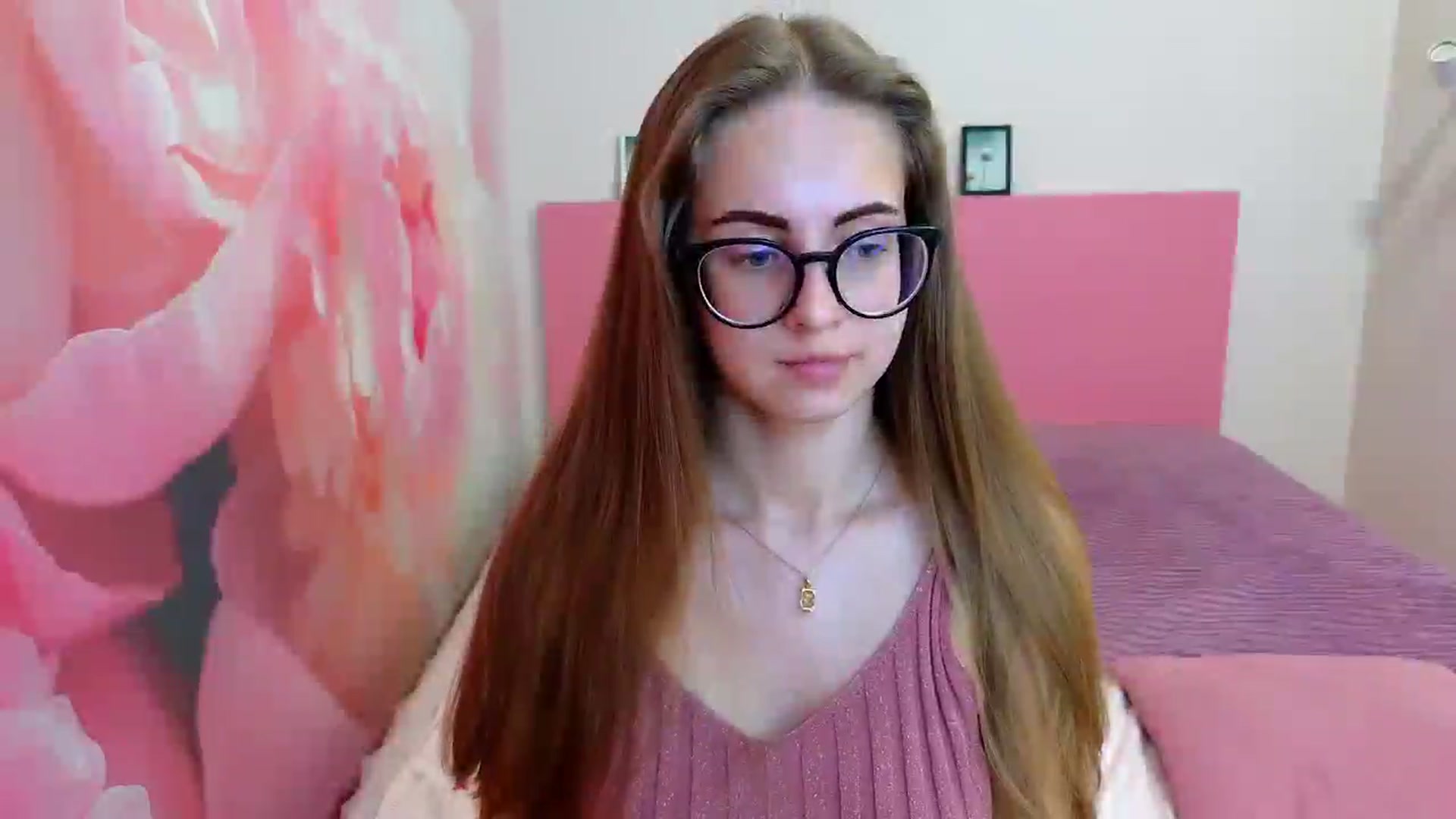 Gallery image thumbnail from Kristina_Adel's myfreecams stream on, 04/17/2025, 10:32 image 13 of 20