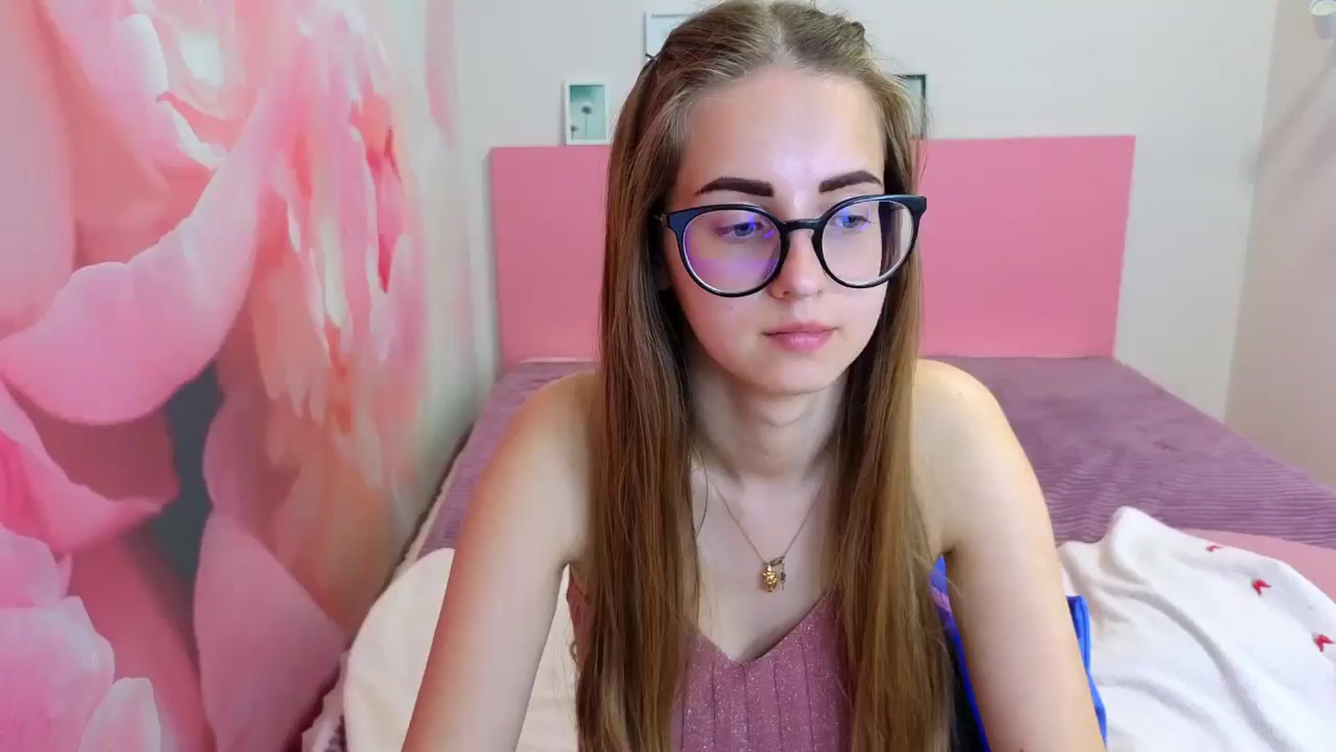 Gallery image thumbnail from Kristina_Adel's myfreecams stream on, 04/24/2025, 13:22 image 1 of 20