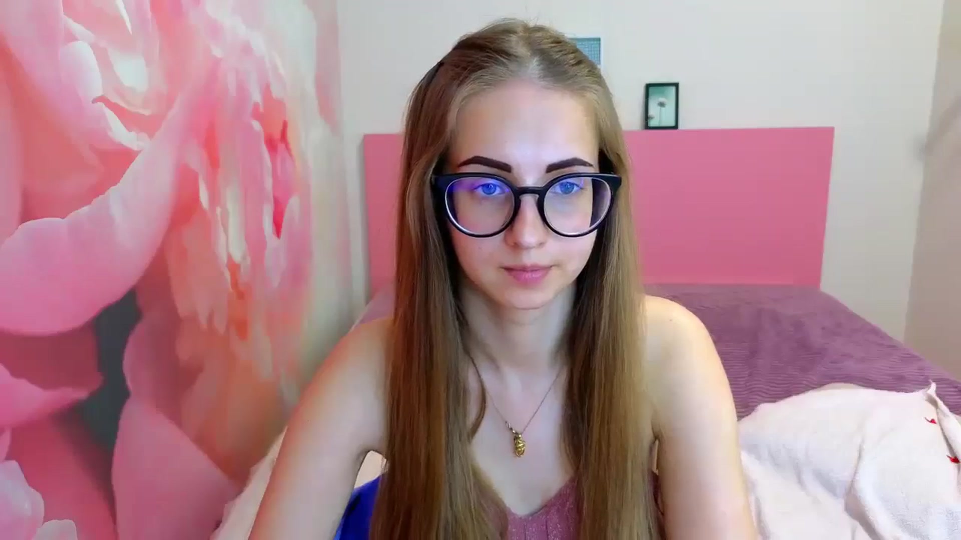 Gallery image thumbnail from Kristina_Adel's myfreecams stream on, 05/01/2025, 13:31 image 7 of 20