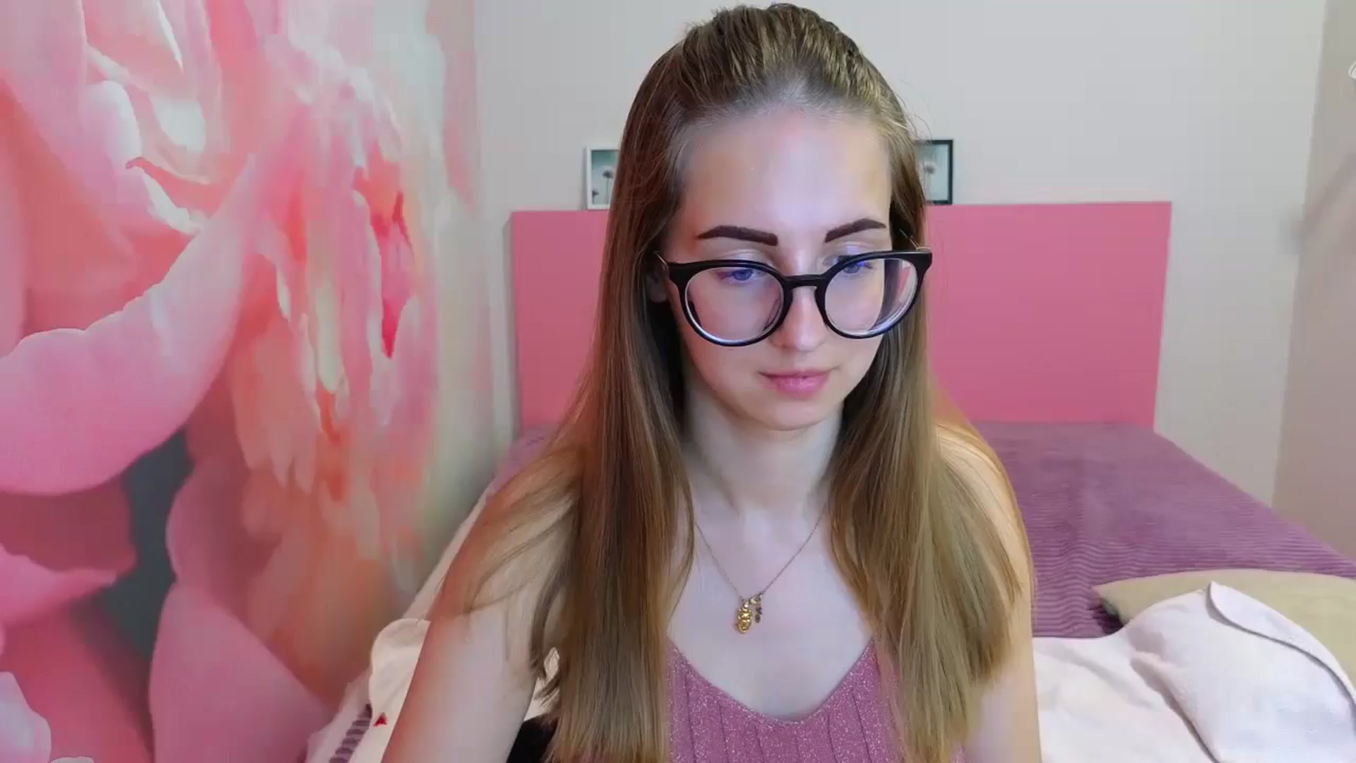 Gallery image thumbnail from Kristina_Adel's myfreecams stream on, 05/05/2025, 09:13 image 1 of 20