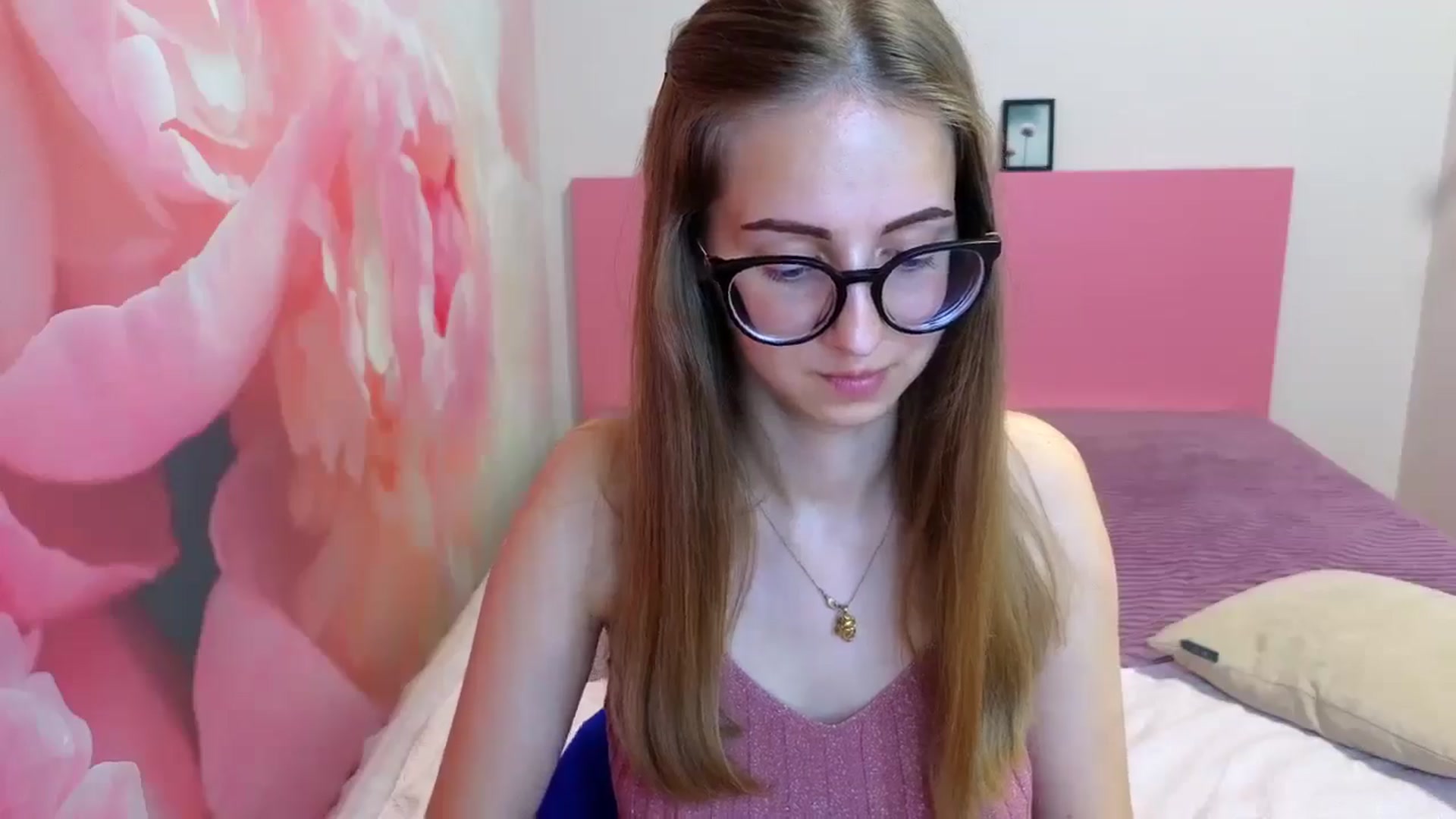 Gallery image thumbnail from Kristina_Adel's myfreecams stream on, 05/07/2025, 10:25 image 9 of 20