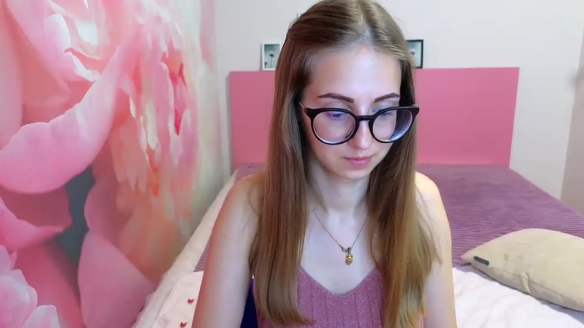 Gallery image thumbnail from Kristina_Adel's myfreecams stream on, 05/07/2025, 10:25 image 7 of 20