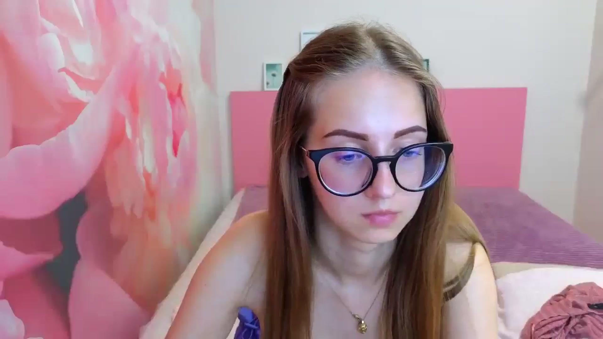 Gallery image thumbnail from Kristina_Adel's myfreecams stream on, 05/08/2025, 12:39 image 15 of 20