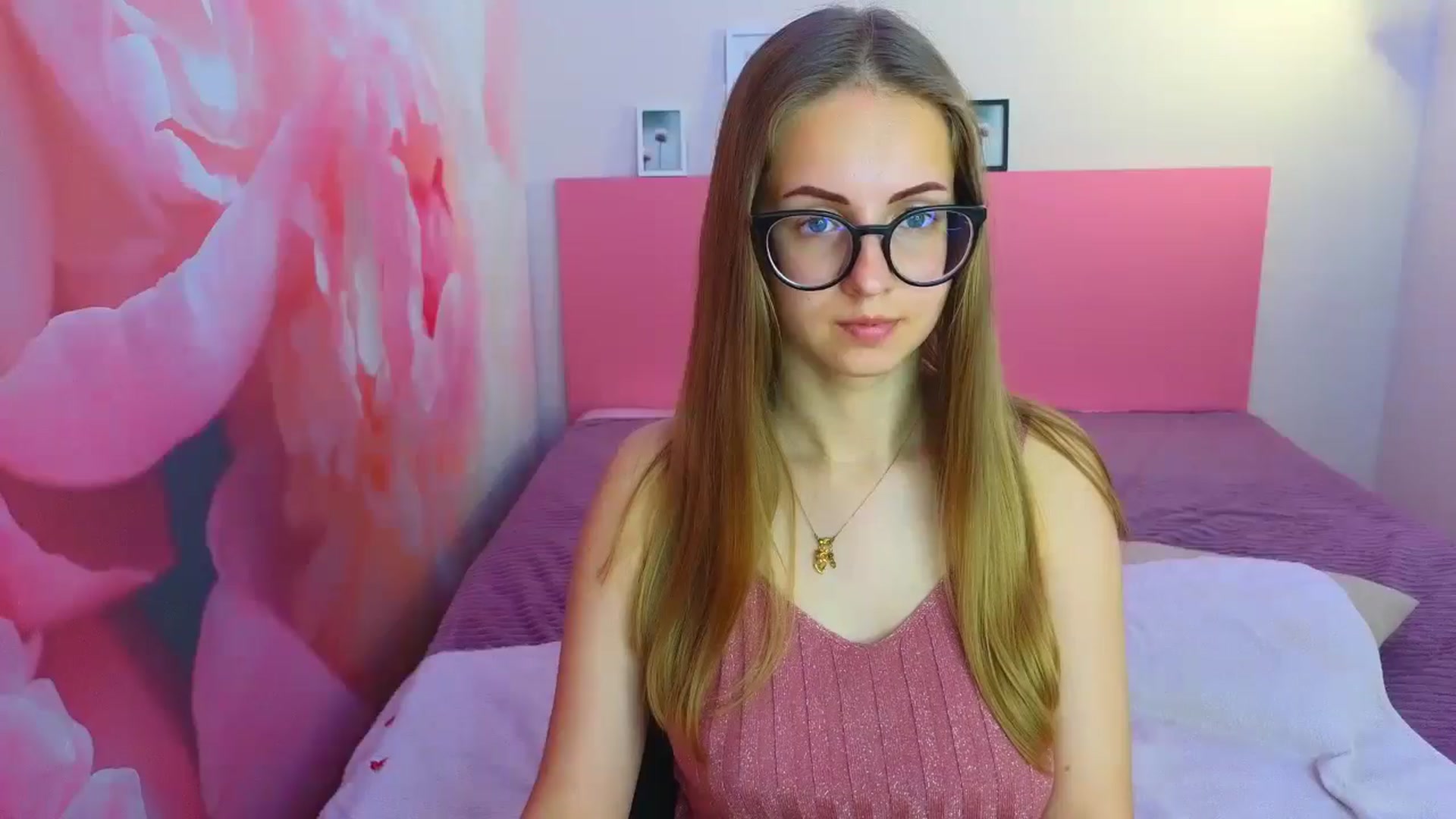 Gallery image thumbnail from Kristina_Adel's myfreecams stream on, 05/14/2025, 09:33 image 10 of 20