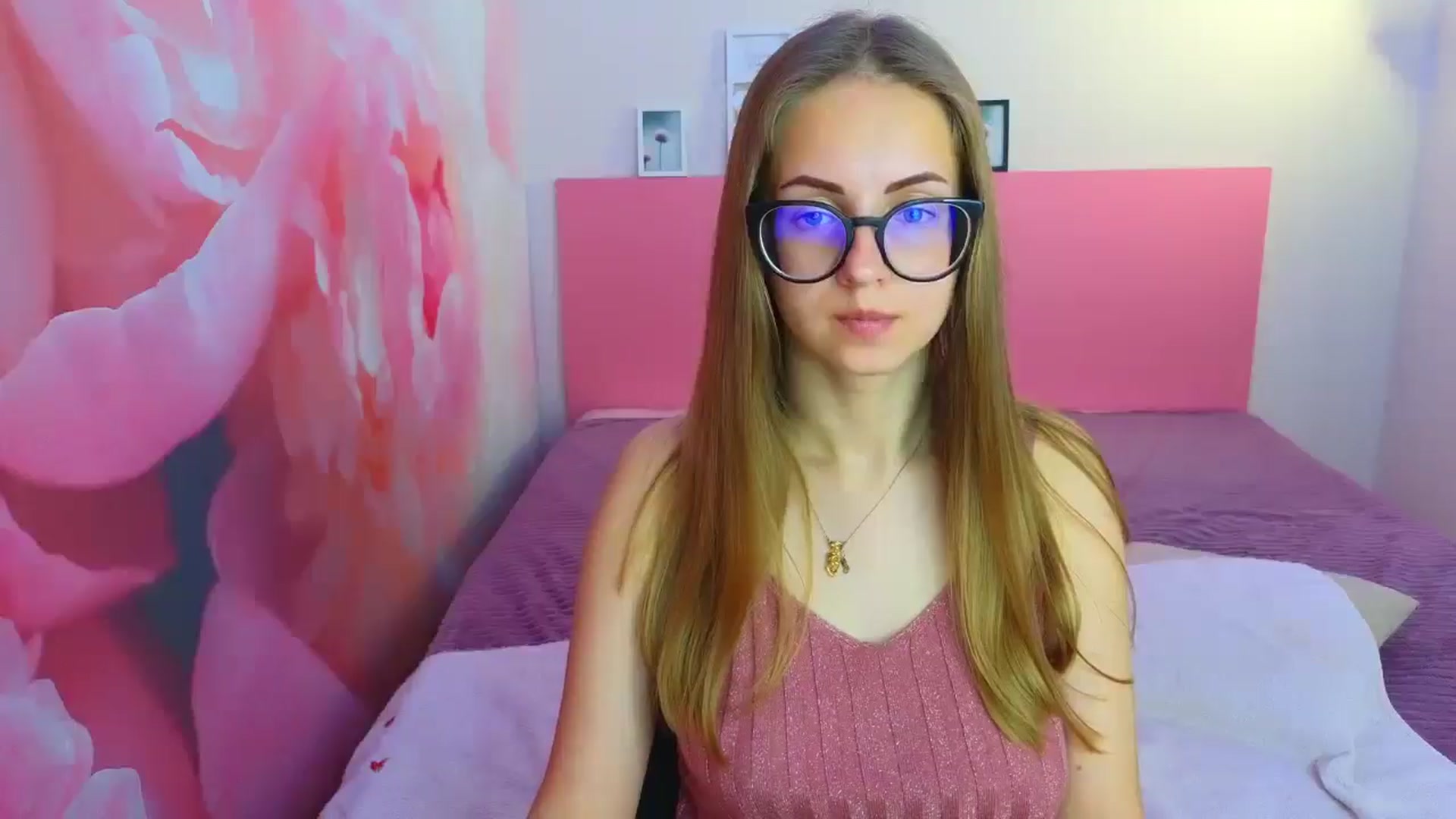 Gallery image thumbnail from Kristina_Adel's myfreecams stream on, 05/14/2025, 09:33 image 13 of 20