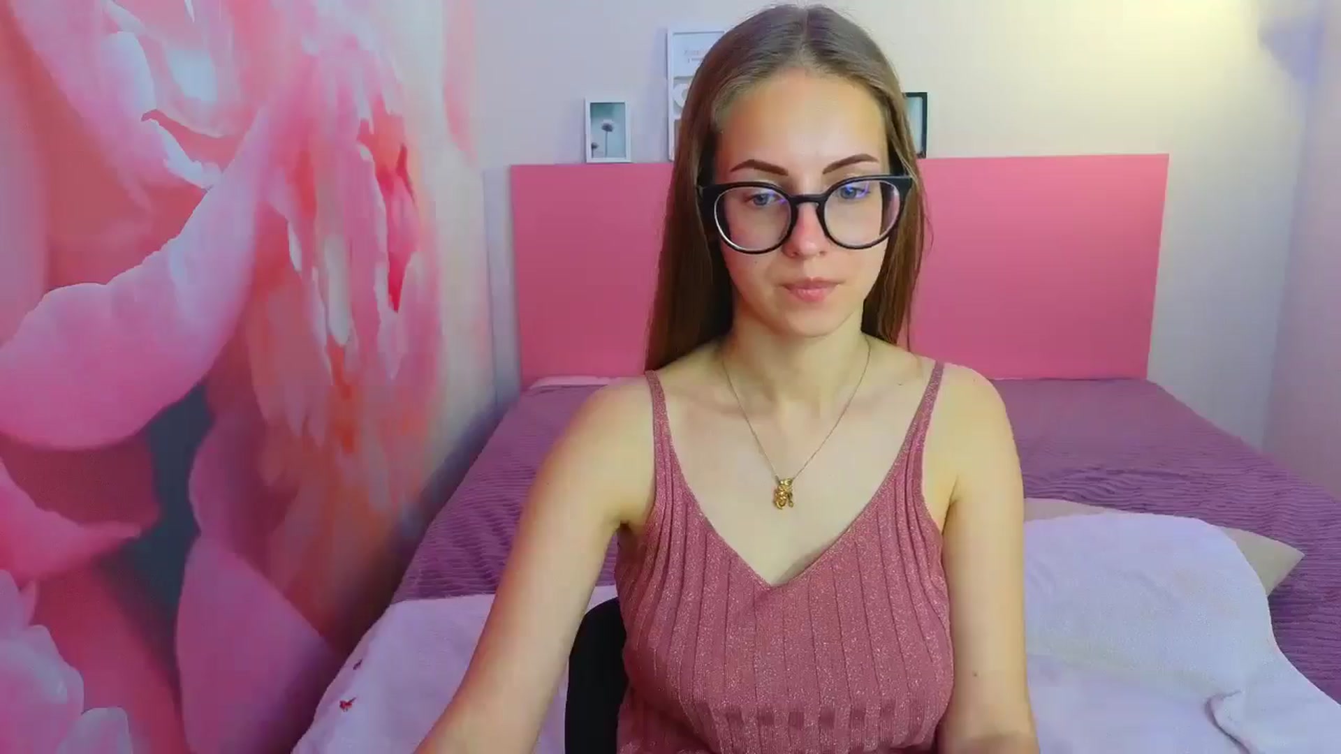Gallery image thumbnail from Kristina_Adel's myfreecams stream on, 05/14/2025, 09:33 image 19 of 20
