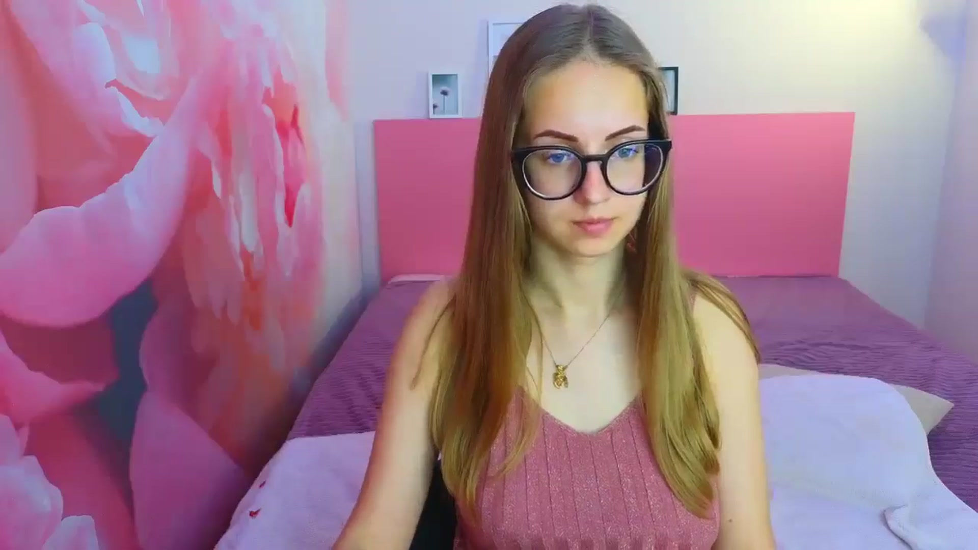 Gallery image thumbnail from Kristina_Adel's myfreecams stream on, 05/14/2025, 09:33 image 11 of 20