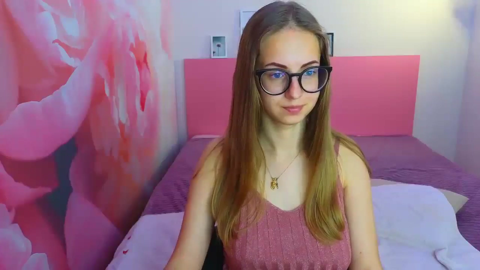 Gallery image thumbnail from Kristina_Adel's myfreecams stream on, 05/14/2025, 09:33 image 4 of 20