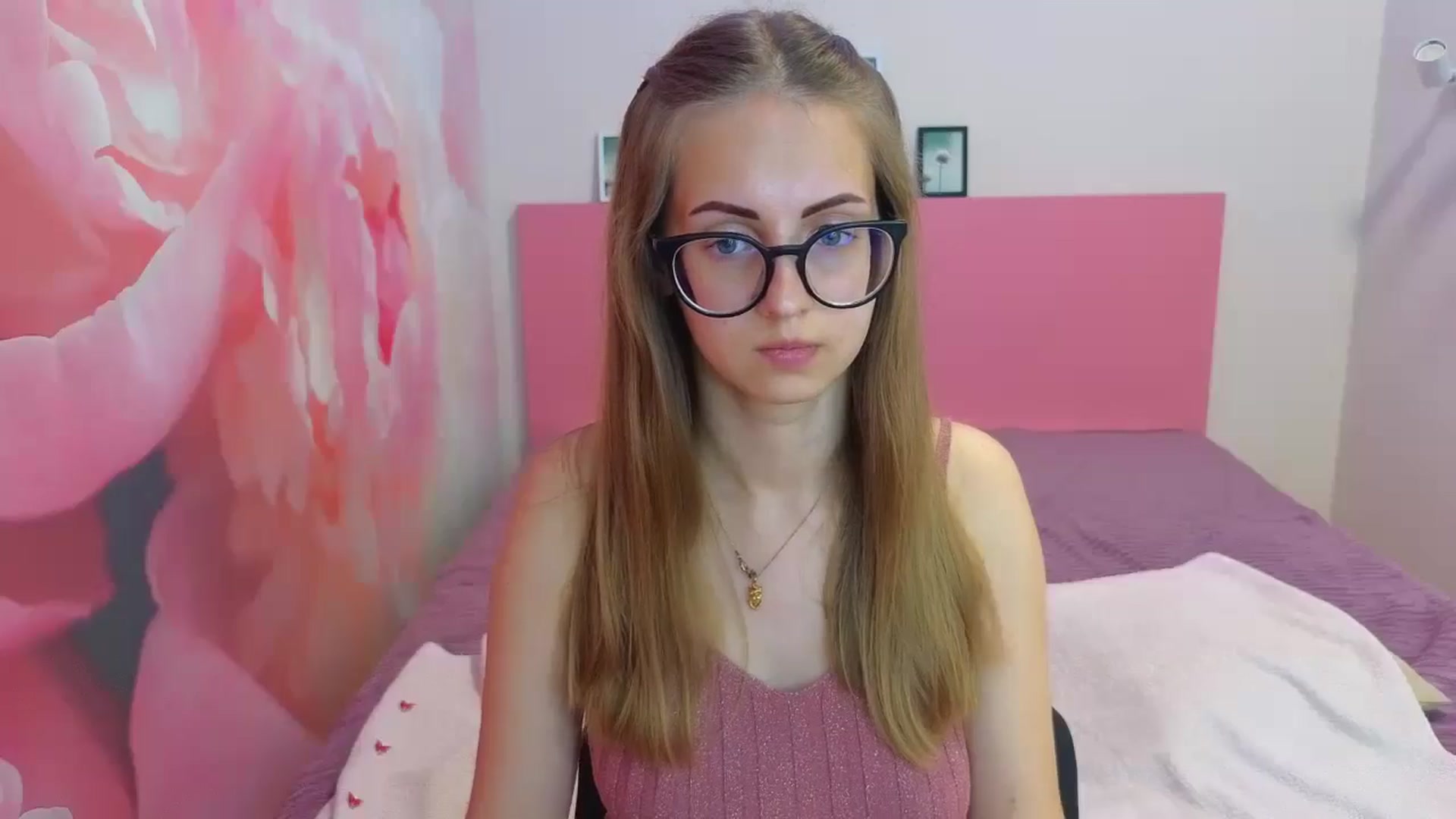 Gallery image thumbnail from Kristina_Adel's myfreecams stream on, 05/15/2025, 15:44 image 4 of 20