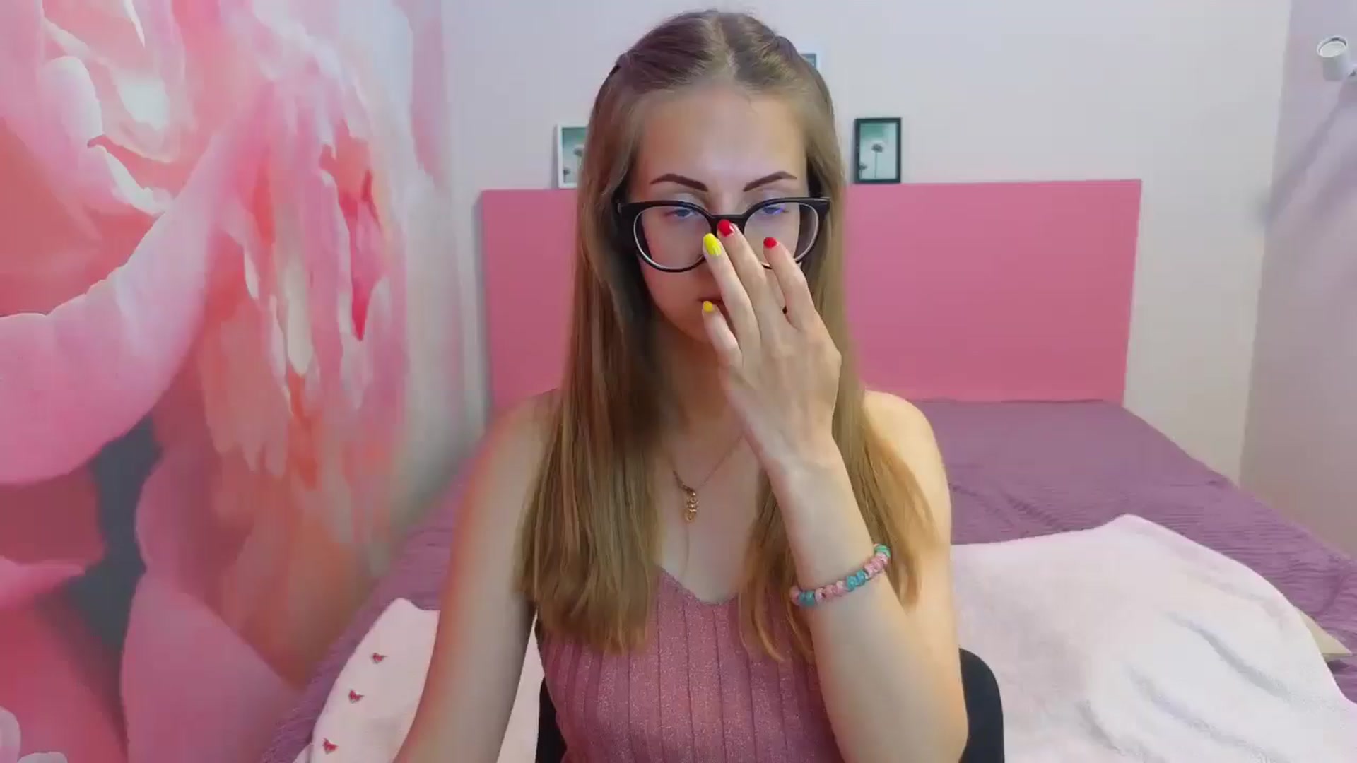 Gallery image thumbnail from Kristina_Adel's myfreecams stream on, 05/15/2025, 15:44 image 1 of 20