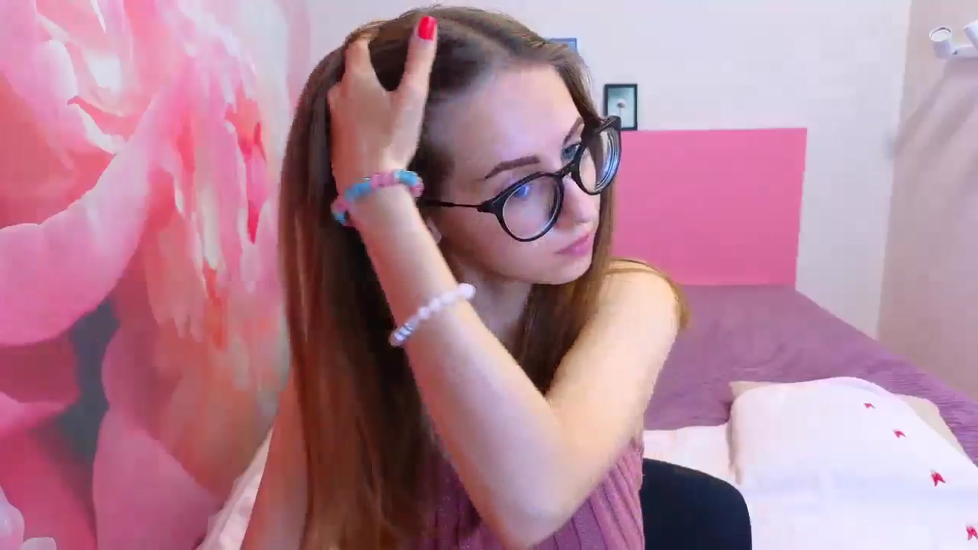 Gallery image thumbnail from Kristina_Adel's myfreecams stream on, 05/21/2025, 08:12 image 2 of 20