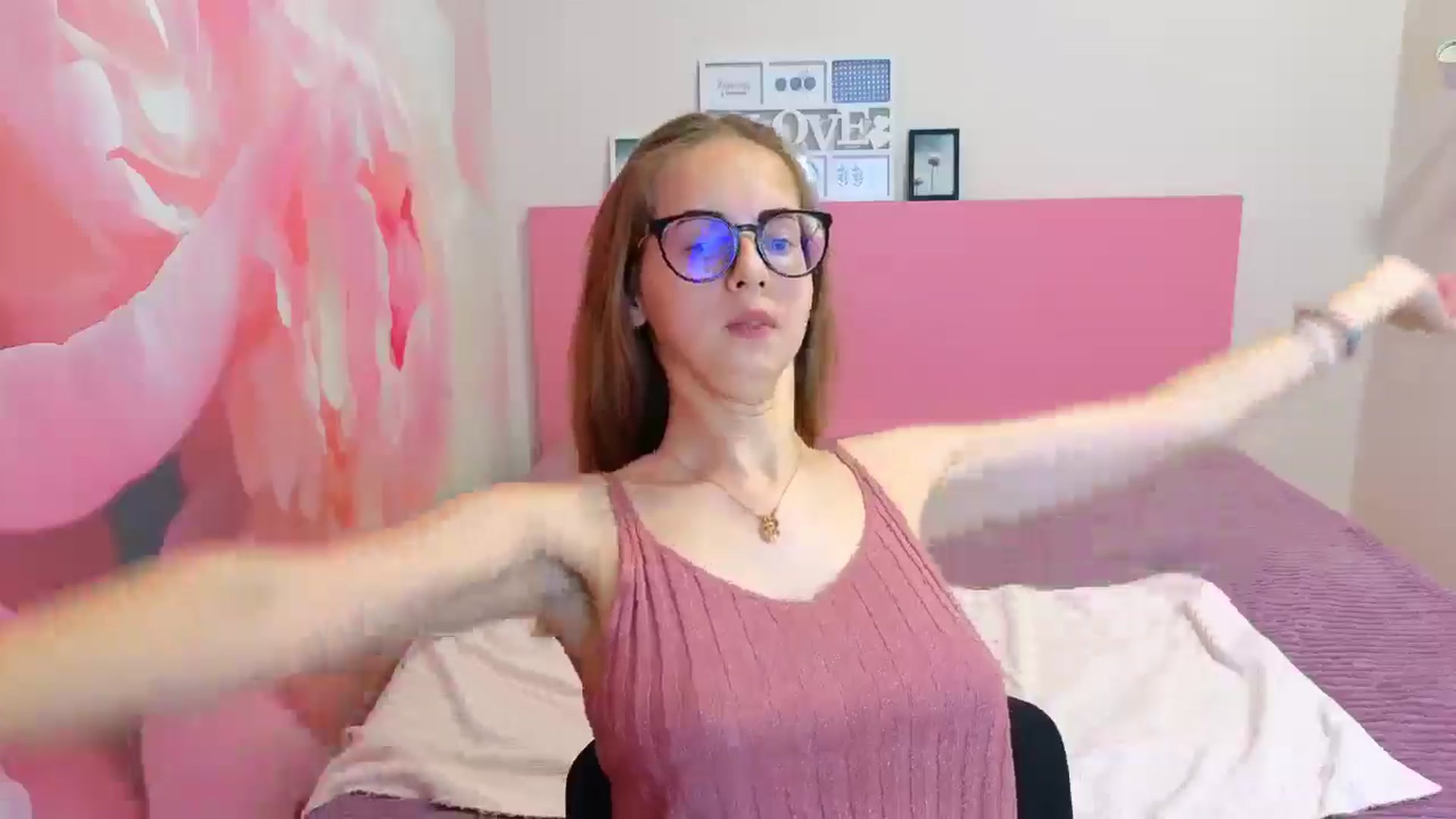 Gallery image thumbnail from Kristina_Adel's myfreecams stream on, 05/28/2025, 16:01 image 17 of 20