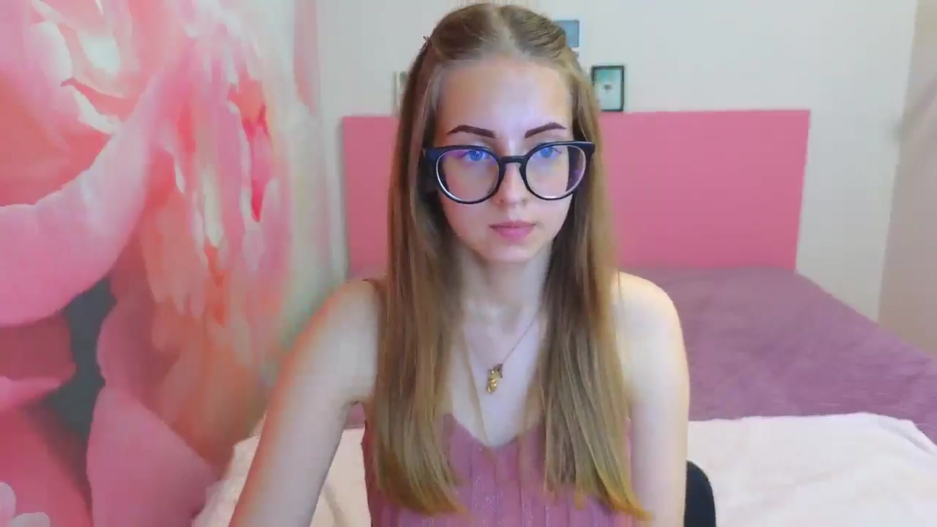 Gallery image thumbnail from Kristina_Adel's myfreecams stream on, 05/29/2025, 09:25 image 14 of 20