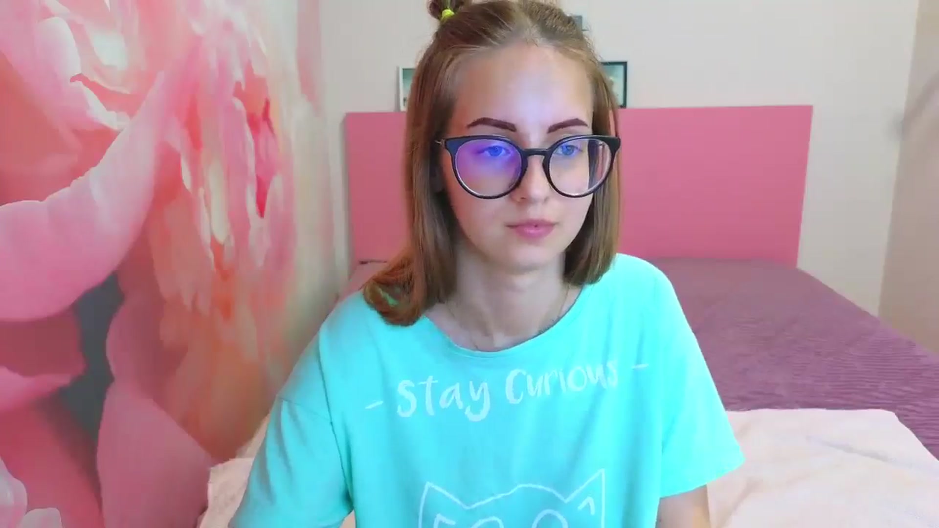 Gallery image thumbnail from Kristina_Adel's myfreecams stream on, 05/29/2025, 15:58 image 7 of 20