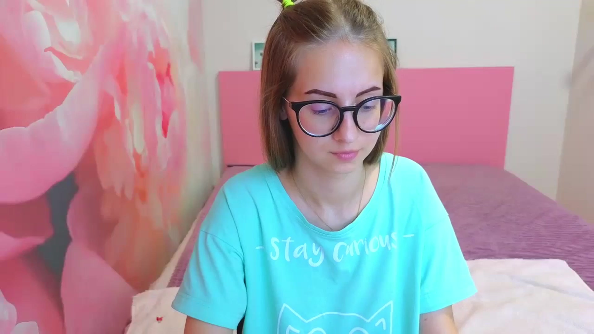 Gallery image thumbnail from Kristina_Adel's myfreecams stream on, 05/29/2025, 15:58 image 3 of 20