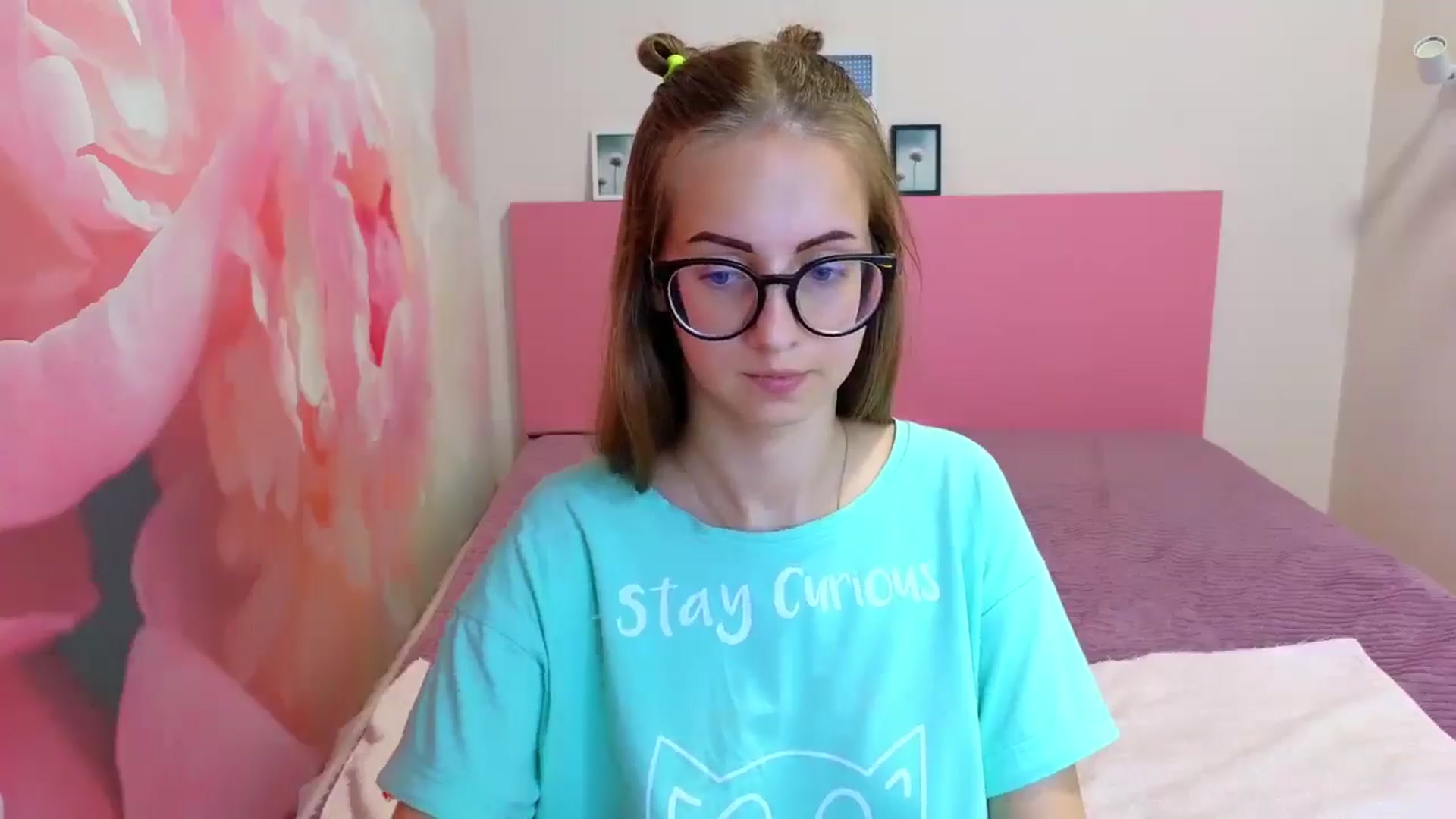 Gallery image thumbnail from Kristina_Adel's myfreecams stream on, 05/30/2025, 07:45 image 3 of 20