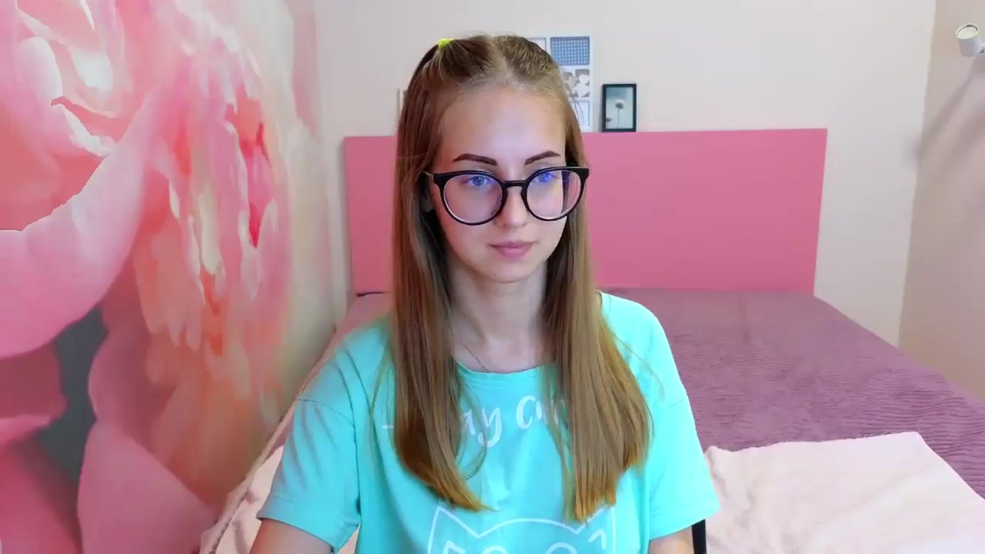 Gallery image thumbnail from Kristina_Adel's myfreecams stream on, 05/30/2025, 08:50 image 12 of 20