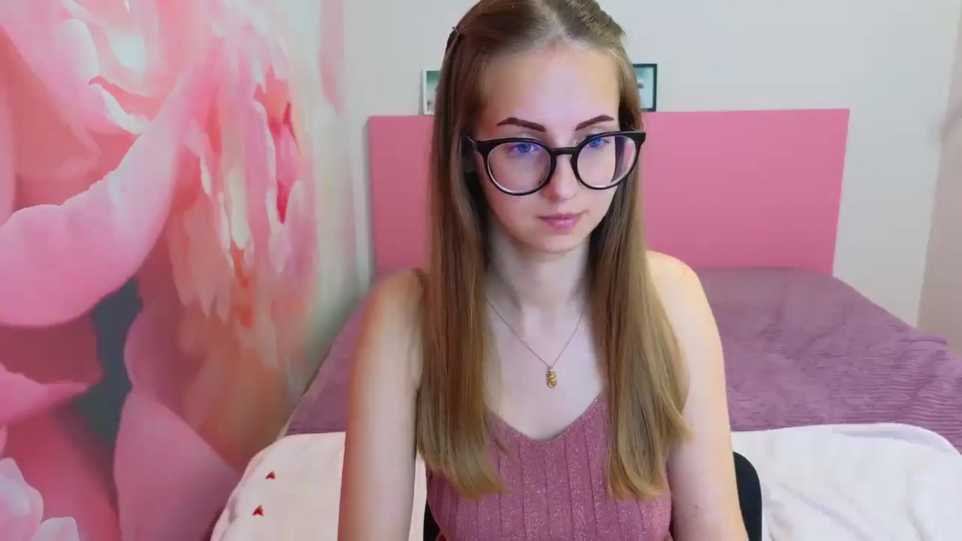 Gallery image thumbnail from Kristina_Adel's myfreecams stream on, 05/31/2025, 07:53 image 13 of 20